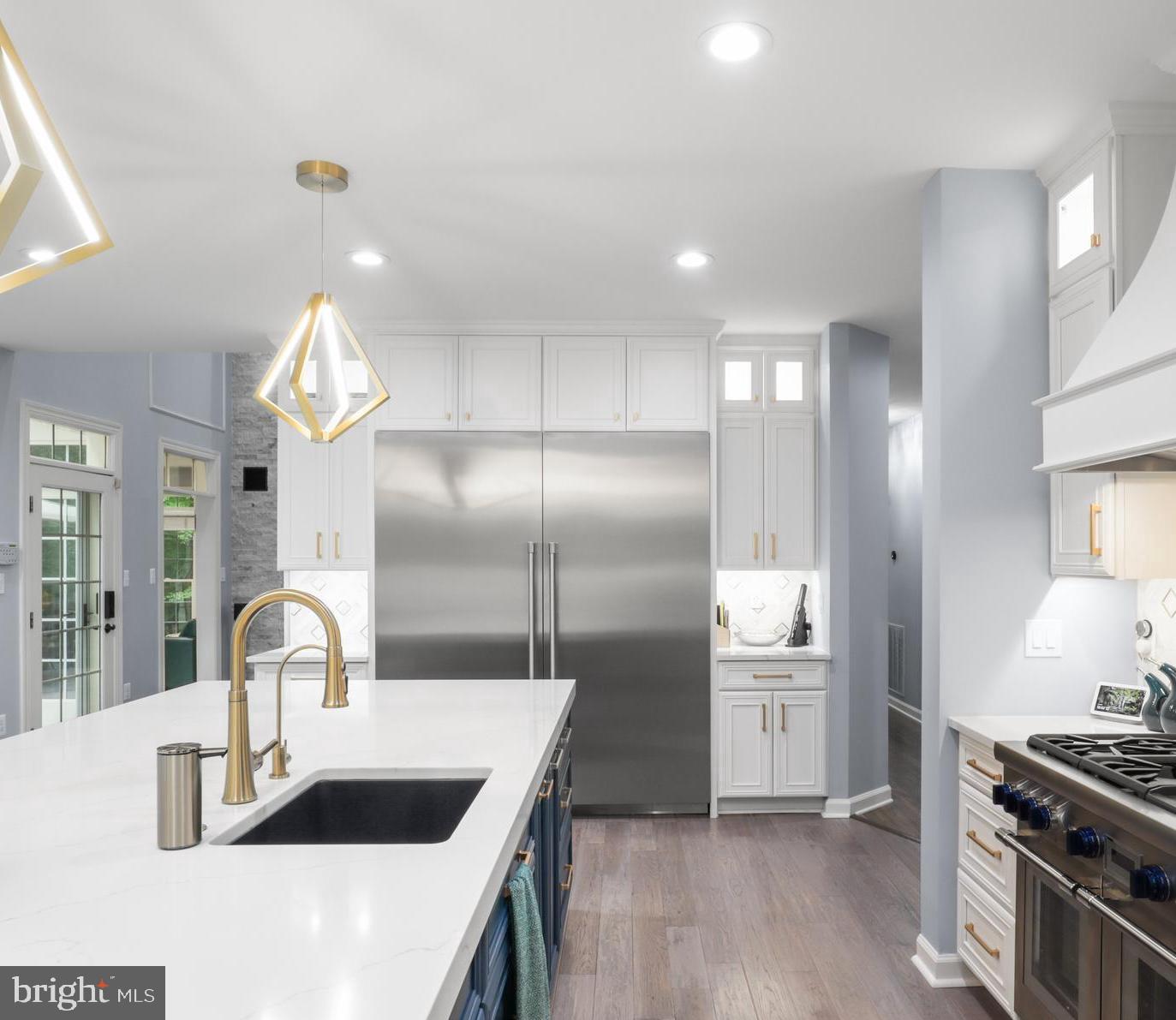 Fairfax Station, Virginia, 22039, United States, 5 Bedrooms Bedrooms, ,6 BathroomsBathrooms,Residential,For Sale,1981380