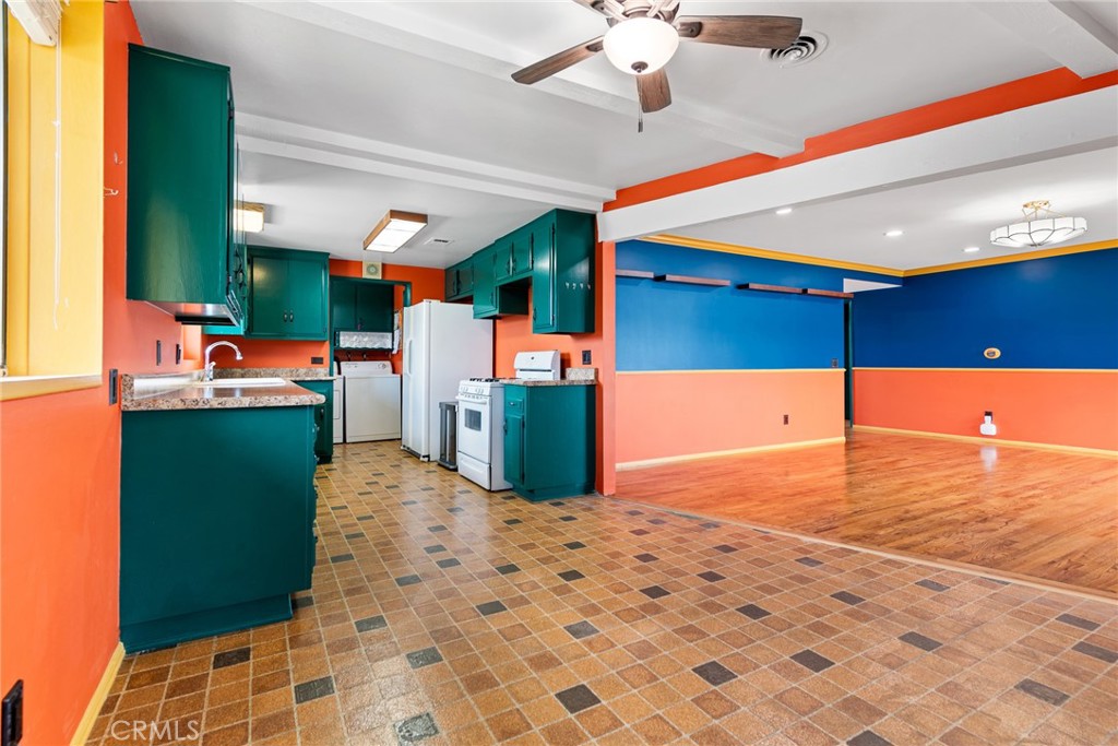 Whittier, California, 90604, United States, 3 Bedrooms Bedrooms, ,1 BathroomBathrooms,Residential,For Sale,1947980