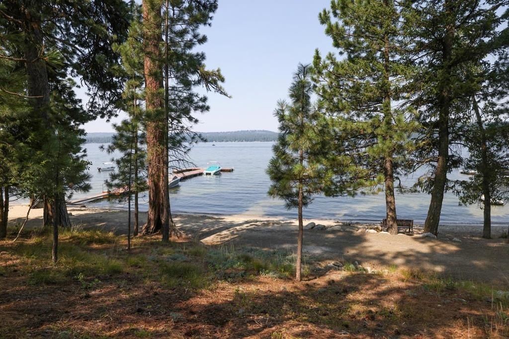 McCall, Idaho, 83638, United States, 4 Bedrooms Bedrooms, ,2 BathroomsBathrooms,Residential,For Sale,1825248