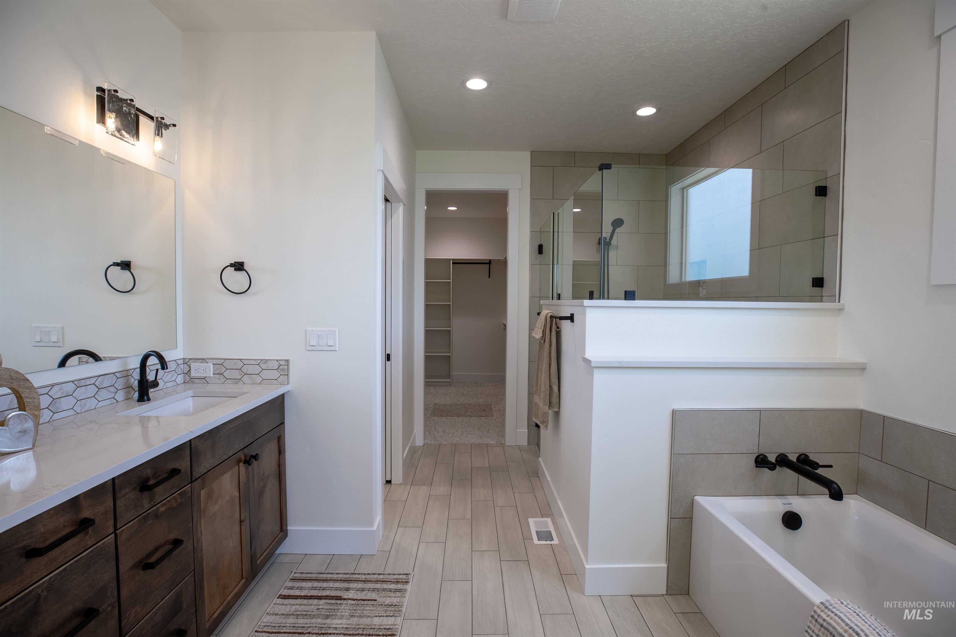 Meridian, Idaho, 83642, United States, 3 Bedrooms Bedrooms, ,3 BathroomsBathrooms,Residential,For Sale,1867465
