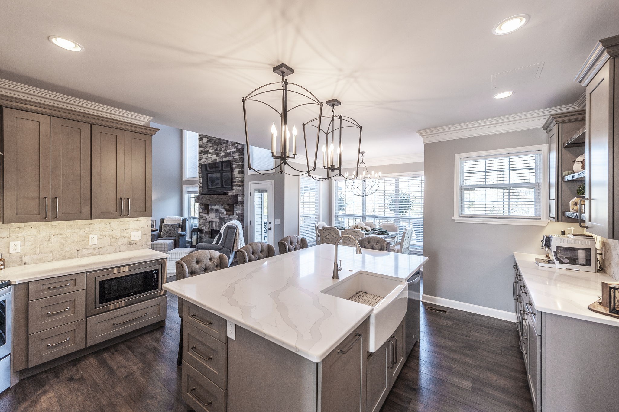 Goodlettsville, Tennessee, 37072, United States, 5 Bedrooms Bedrooms, ,4 BathroomsBathrooms,Residential,For Sale,1974837