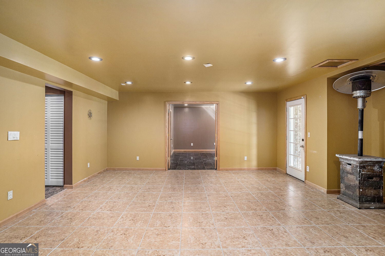Conyers, Georgia, 30094, United States, 6 Bedrooms Bedrooms, ,4 BathroomsBathrooms,Residential,For Sale,1919419