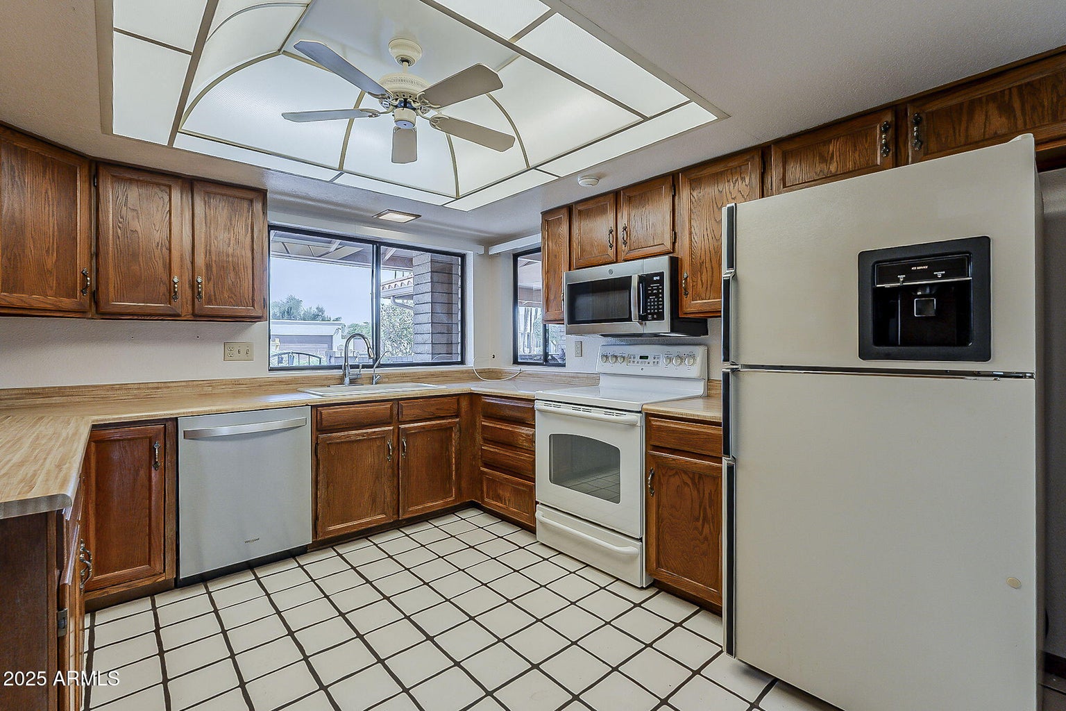 Scottsdale, Arizona, 85258, United States, 4 Bedrooms Bedrooms, ,2 BathroomsBathrooms,Residential,For Sale,1916336