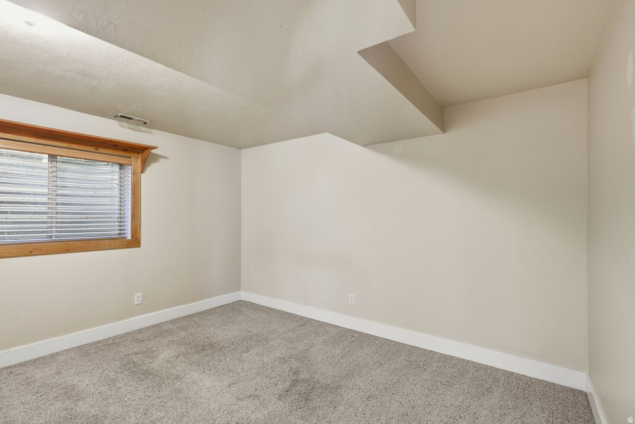 Lehi, Utah, 84043, United States, 4 Bedrooms Bedrooms, ,2 BathroomsBathrooms,Residential,For Sale,2000499