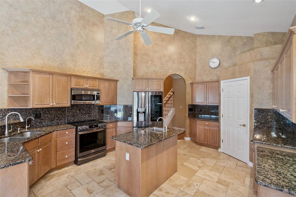 Altamonte Springs, Florida, 32714, United States, 4 Bedrooms Bedrooms, ,4 BathroomsBathrooms,Residential,For Sale,1964766