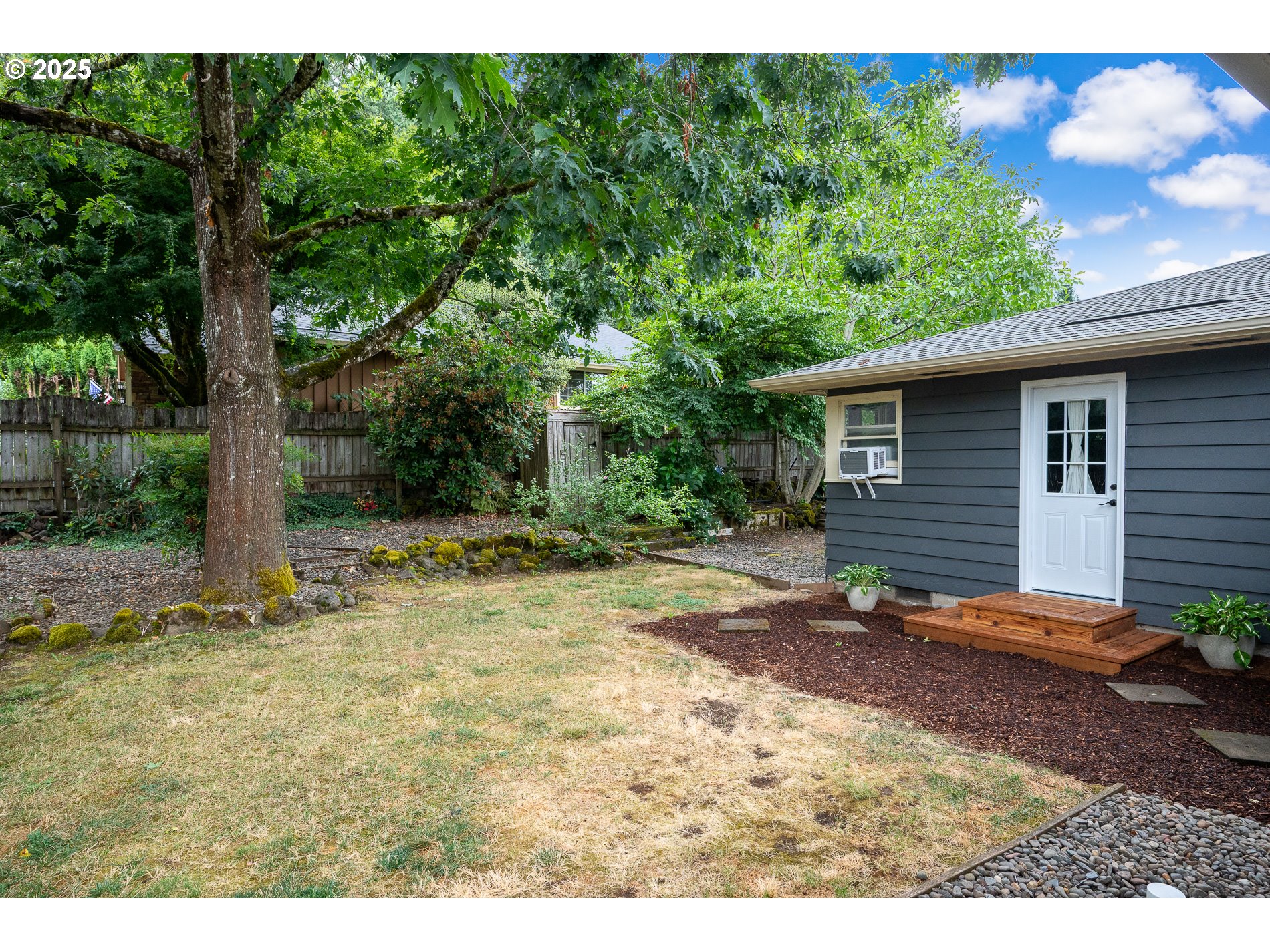 Milwaukie, Oregon, 97267, United States, 3 Bedrooms Bedrooms, ,2 BathroomsBathrooms,Residential,For Sale,1911420
