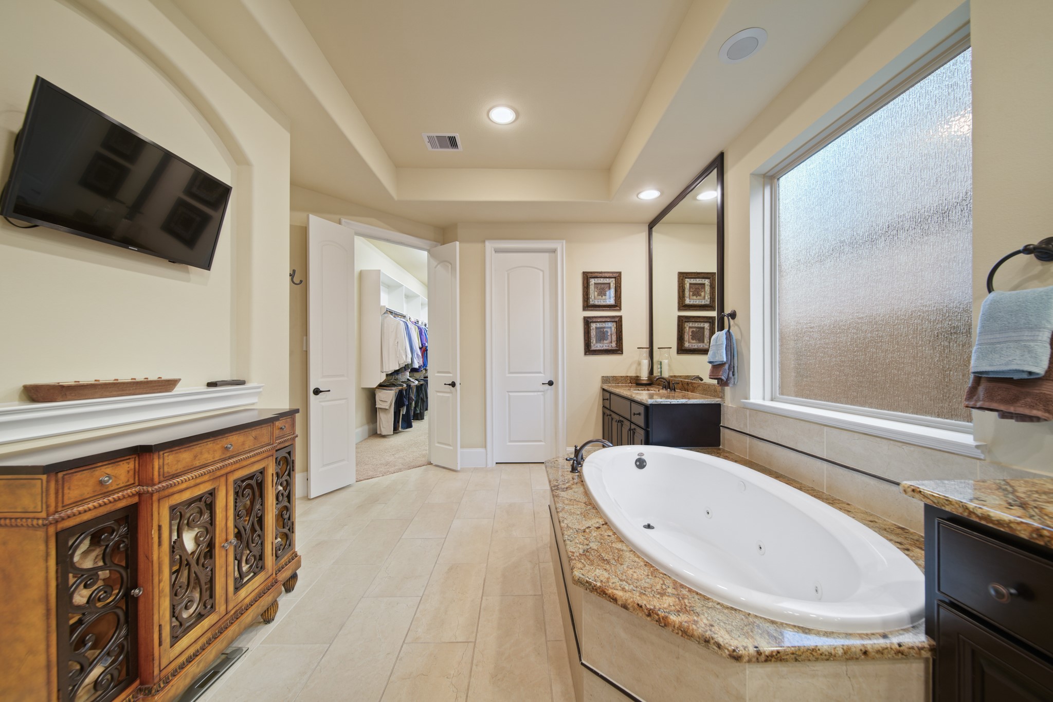 Friendswood, Texas, 77546, United States, 5 Bedrooms Bedrooms, ,6 BathroomsBathrooms,Residential,For Sale,1989691