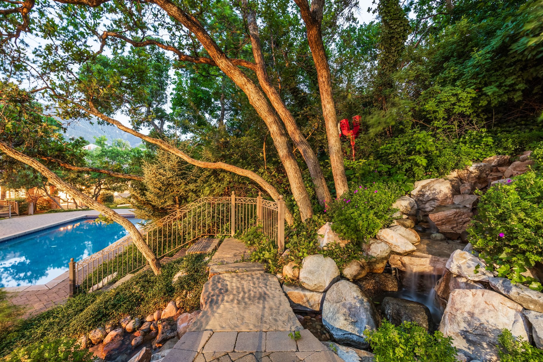  Private Cottonwood Heights Estate with Resort Backyard & Mountain Views - 物件實景