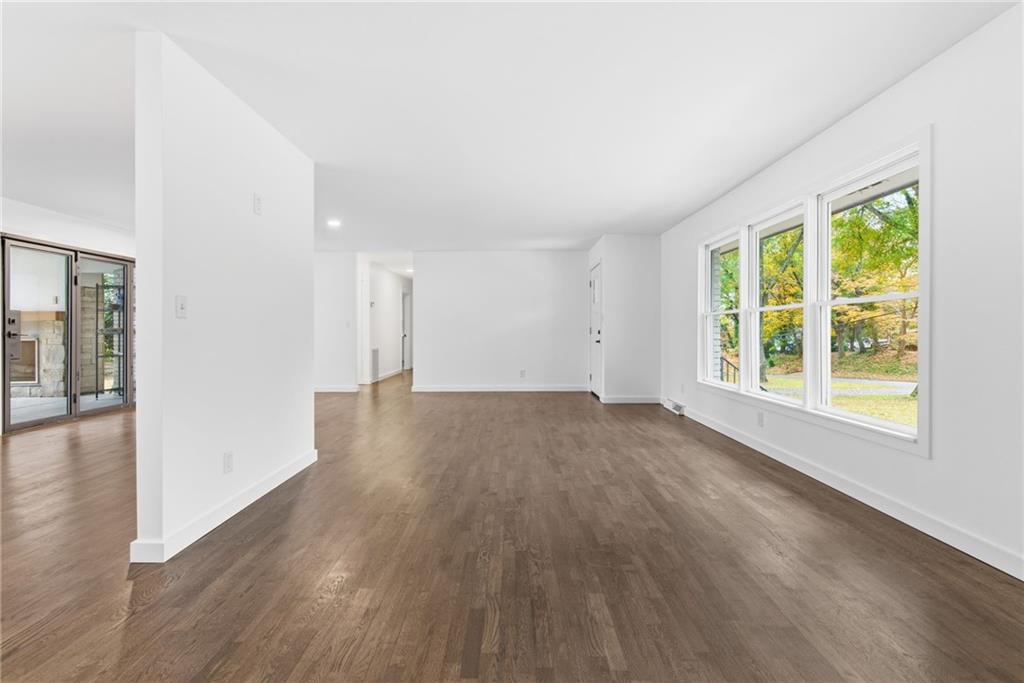 Marietta, Georgia, 30060, United States, 3 Bedrooms Bedrooms, ,2 BathroomsBathrooms,Residential,For Sale,1988888