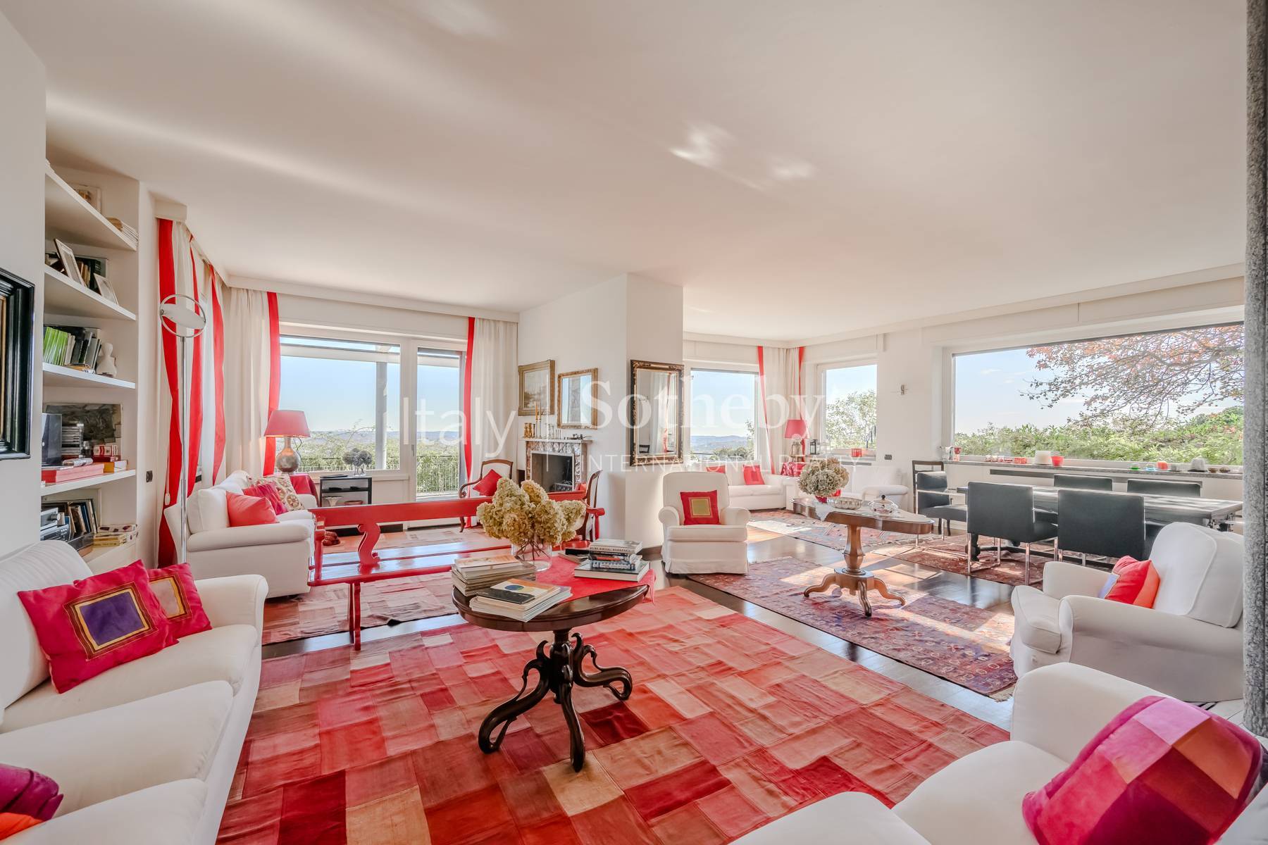  Villa with Lake Views and Gio Ponti Detailing - 物件實景