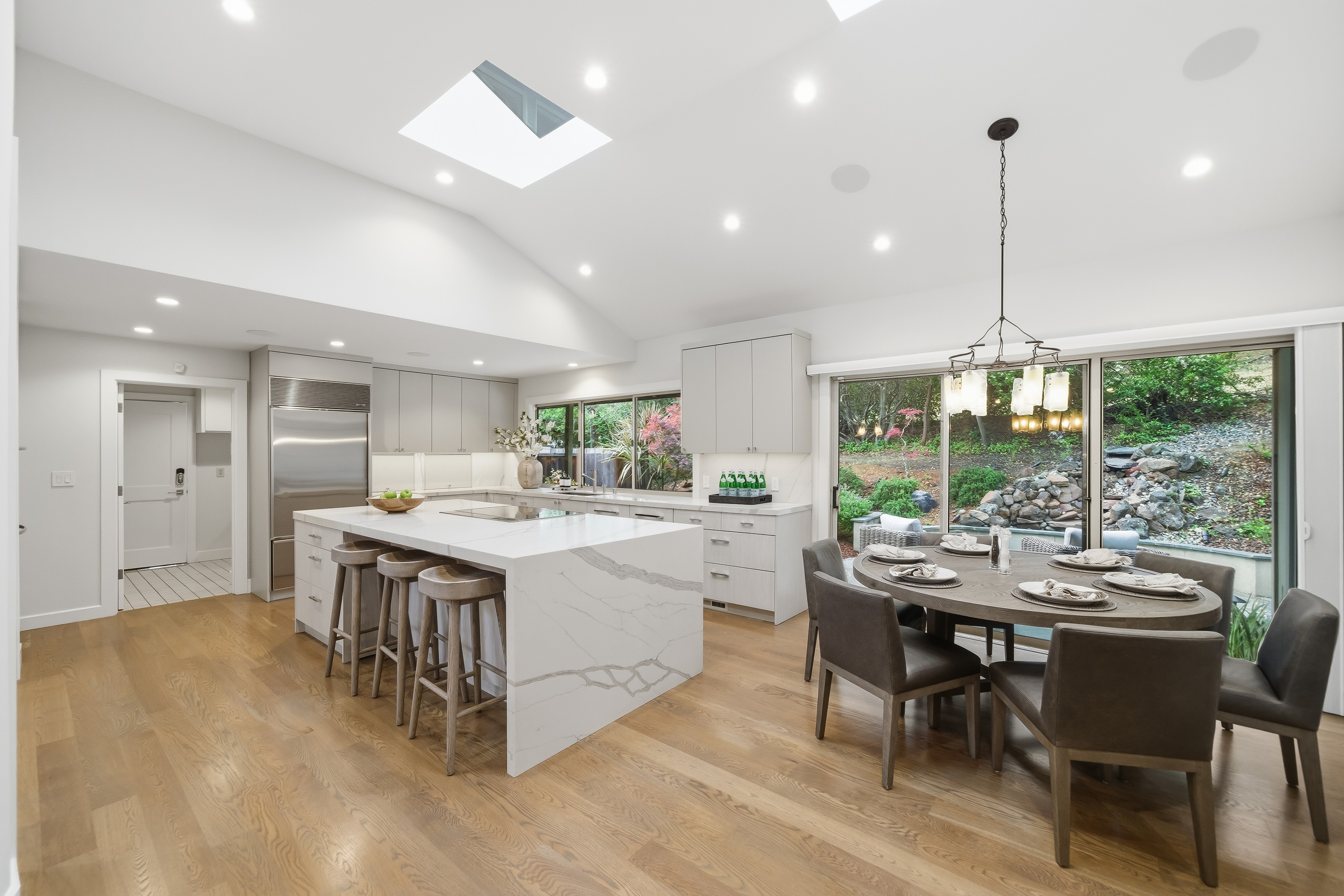  Contemporary Luxury with Pool, Tennis, and Solar - 物件實景