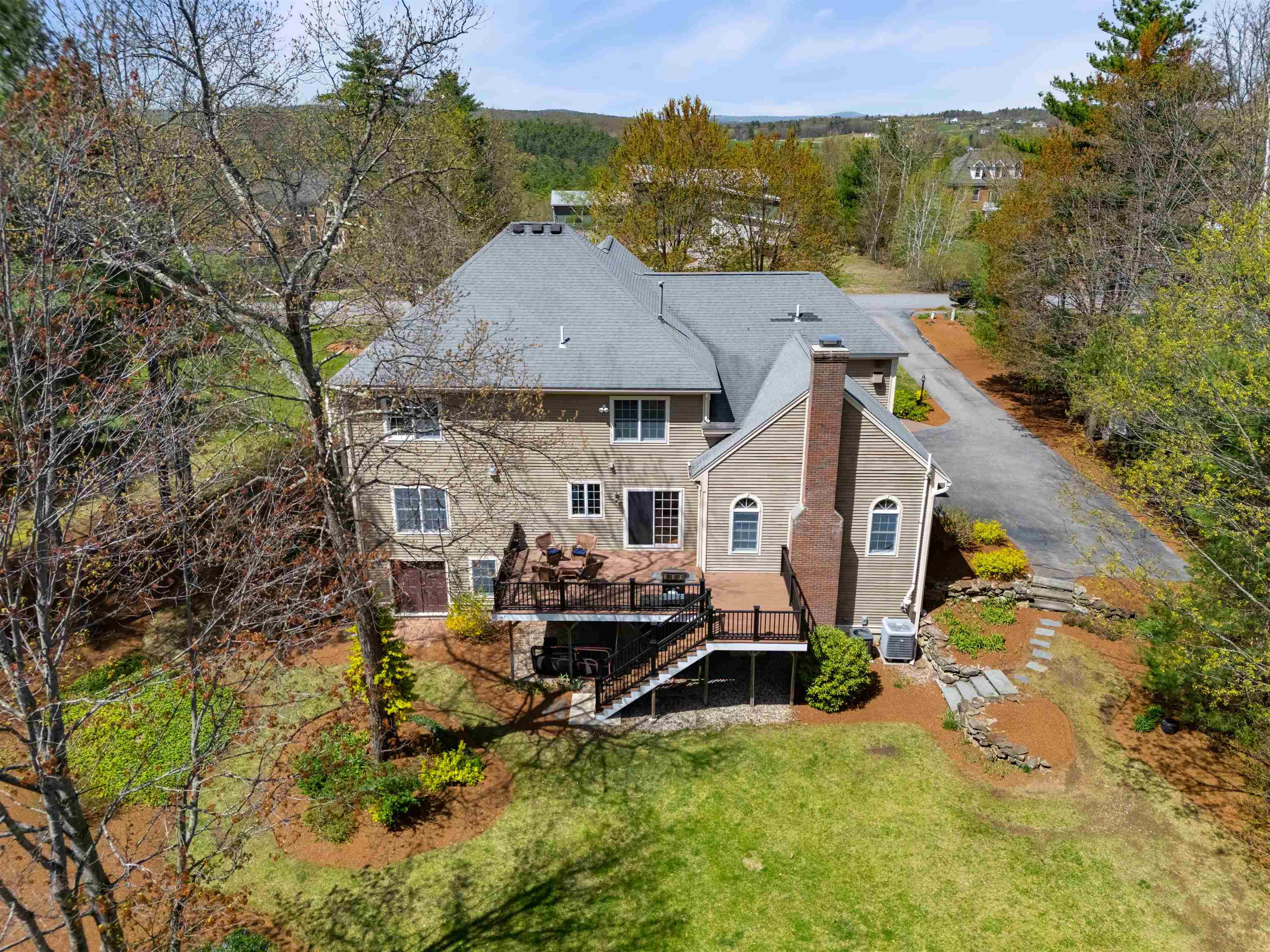 Hollis, New Hampshire, 03049, United States, 4 Bedrooms Bedrooms, ,3 BathroomsBathrooms,Residential,For Sale,1883296