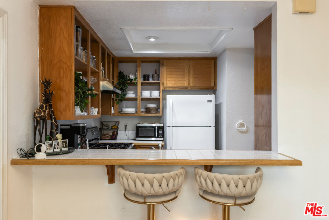 Playa Del Rey, California, 90293, United States, 1 Bedroom Bedrooms, ,1 BathroomBathrooms,Residential,For Sale,1940076