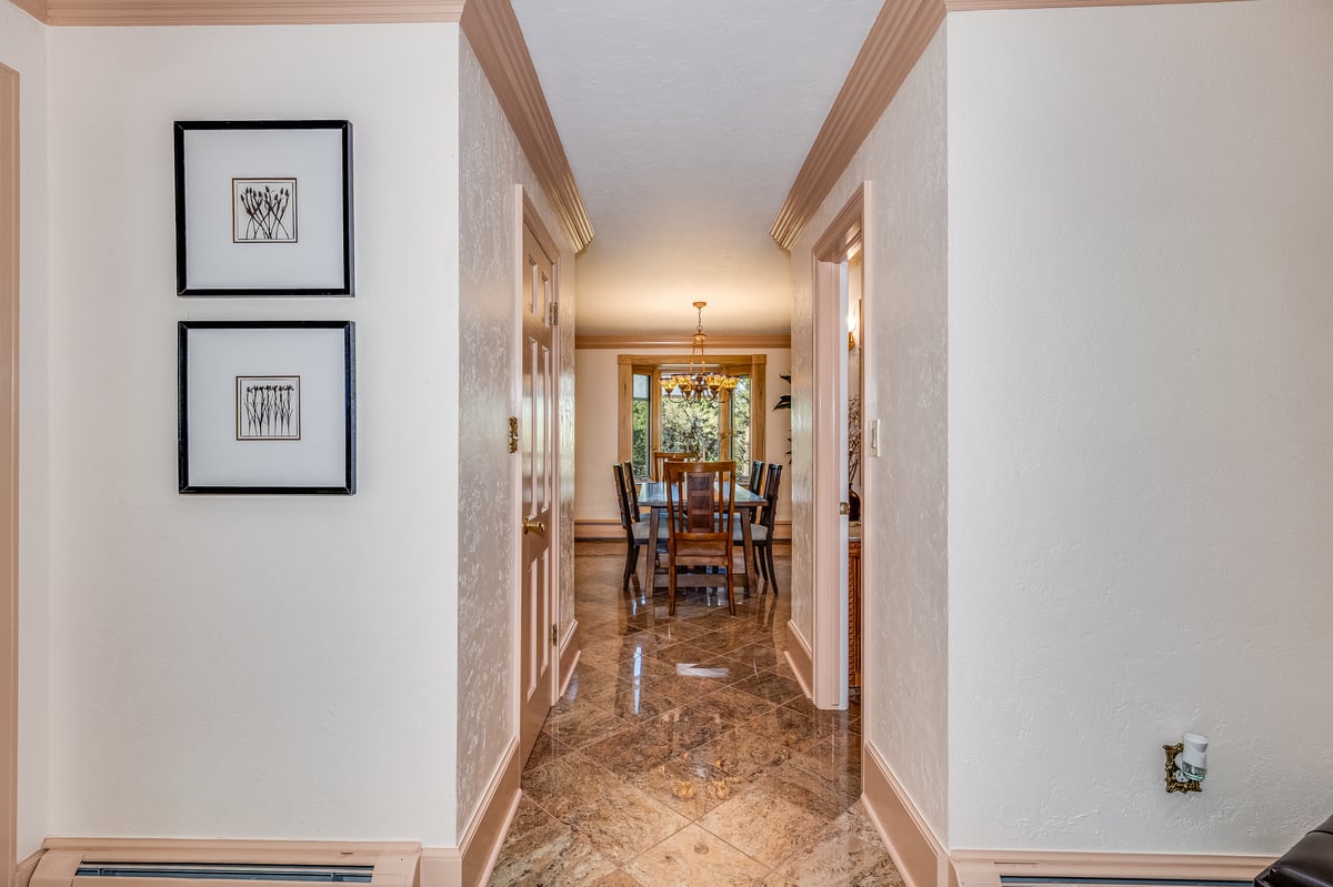 Cheyenne, Wyoming, 82009, United States, 5 Bedrooms Bedrooms, ,3 BathroomsBathrooms,Residential,For Sale,1981305