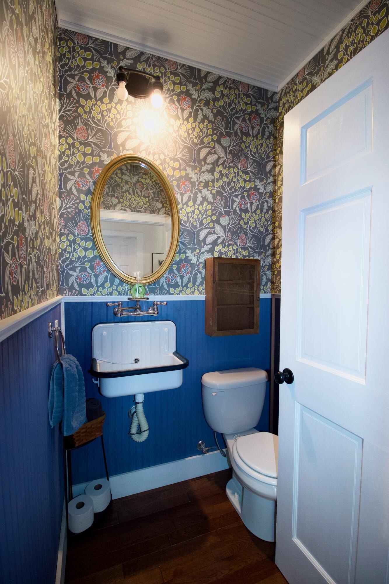 Hinton, West Virginia, 25951, United States, 3 Bedrooms Bedrooms, ,3 BathroomsBathrooms,Residential,For Sale,1770646