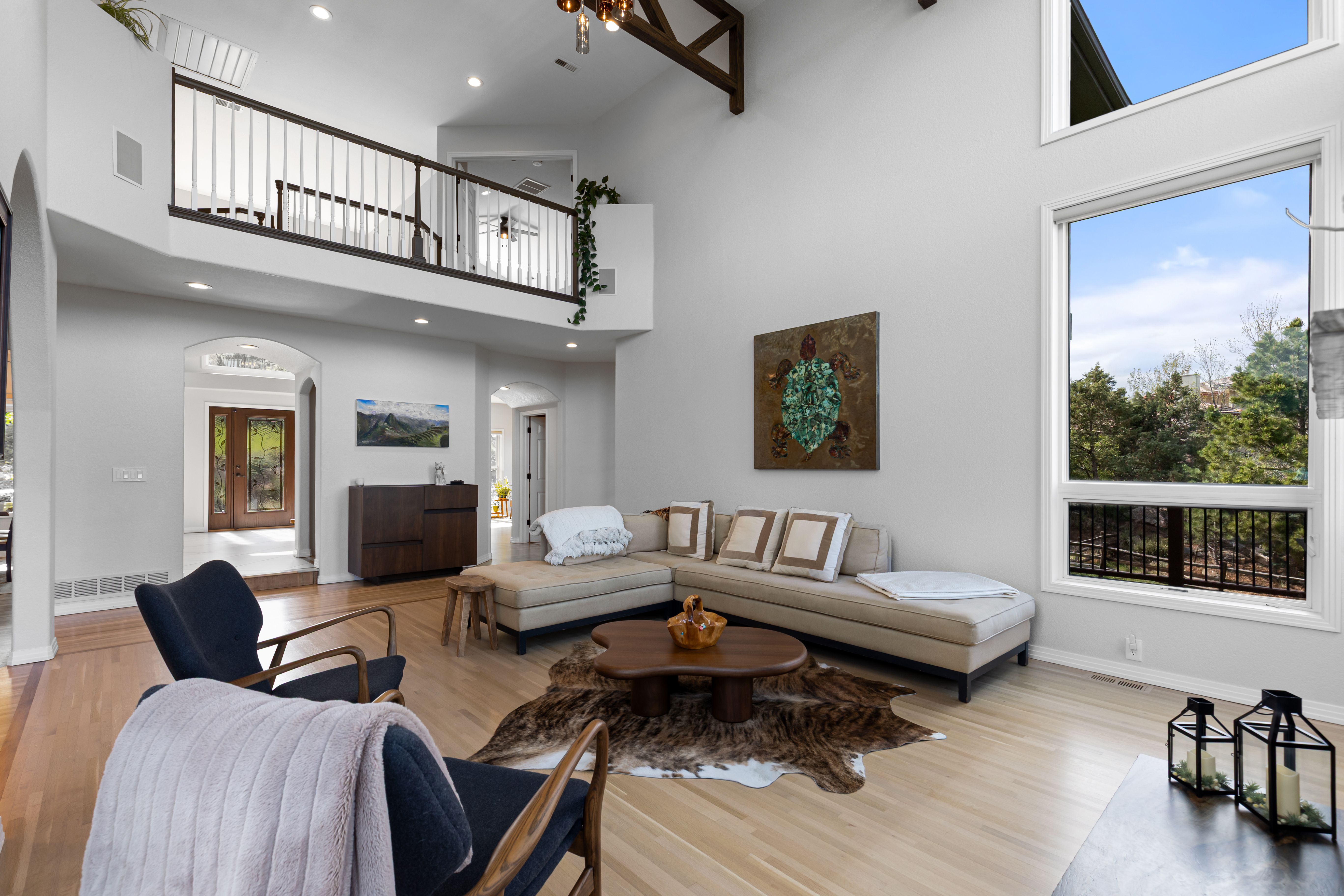  Stunning two-story walkout on a rare usable ¾-acre lot - 物件實景