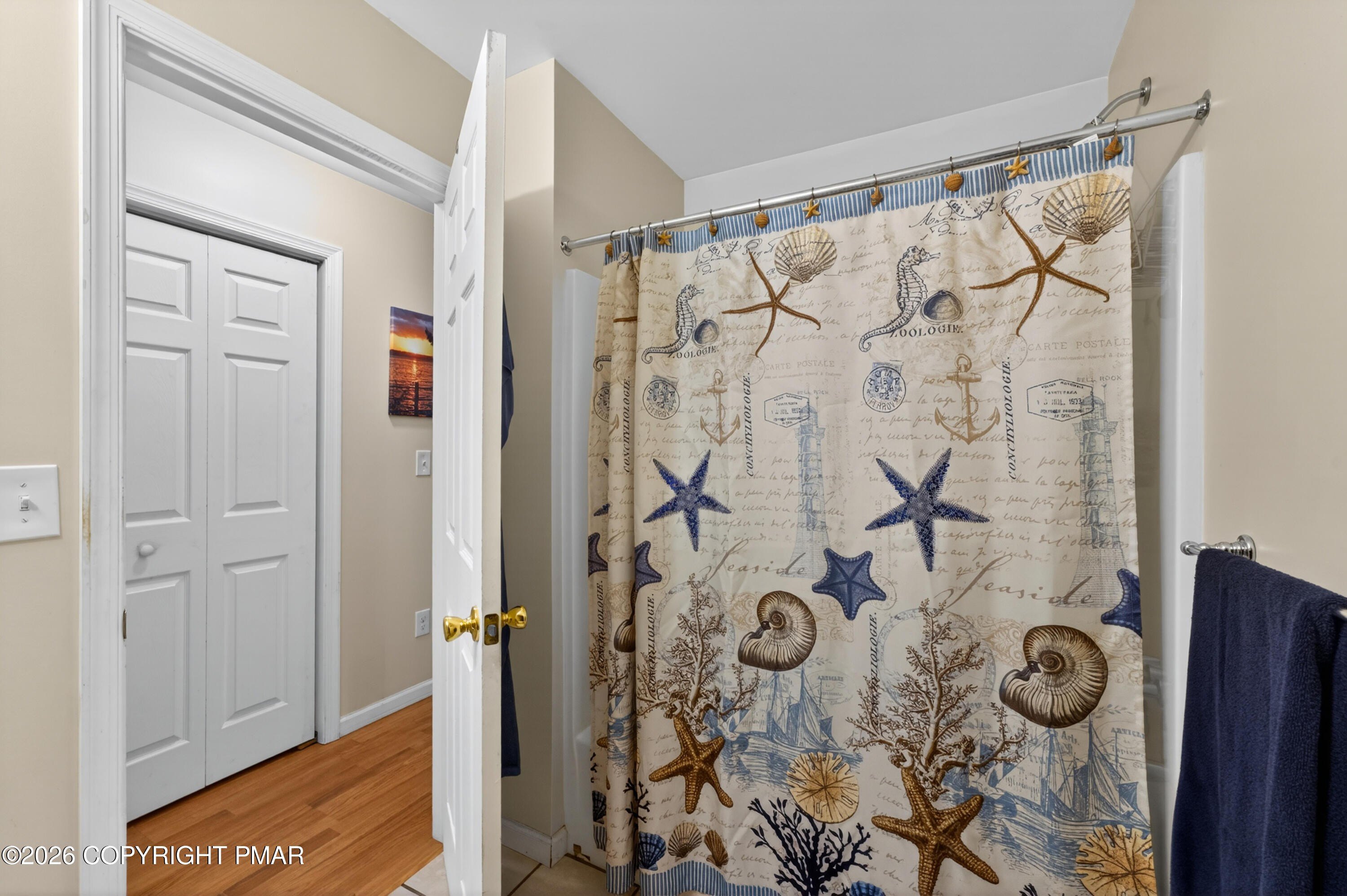 Blakeslee, Pennsylvania, 18610, United States, 6 Bedrooms Bedrooms, ,3 BathroomsBathrooms,Residential,For Sale,2042920