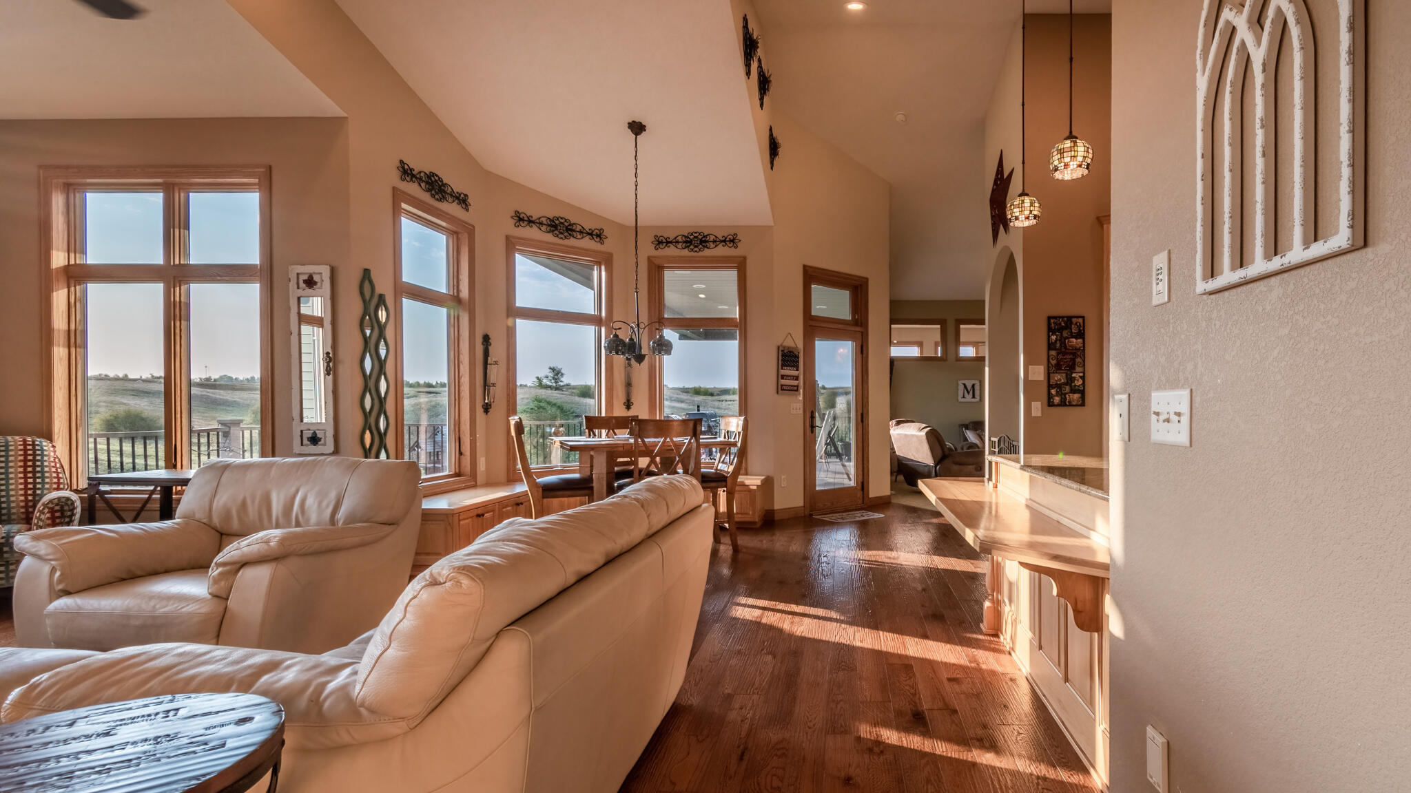Beulah, North Dakota, 58523, United States, 4 Bedrooms Bedrooms, ,3 BathroomsBathrooms,Residential,For Sale,1780571
