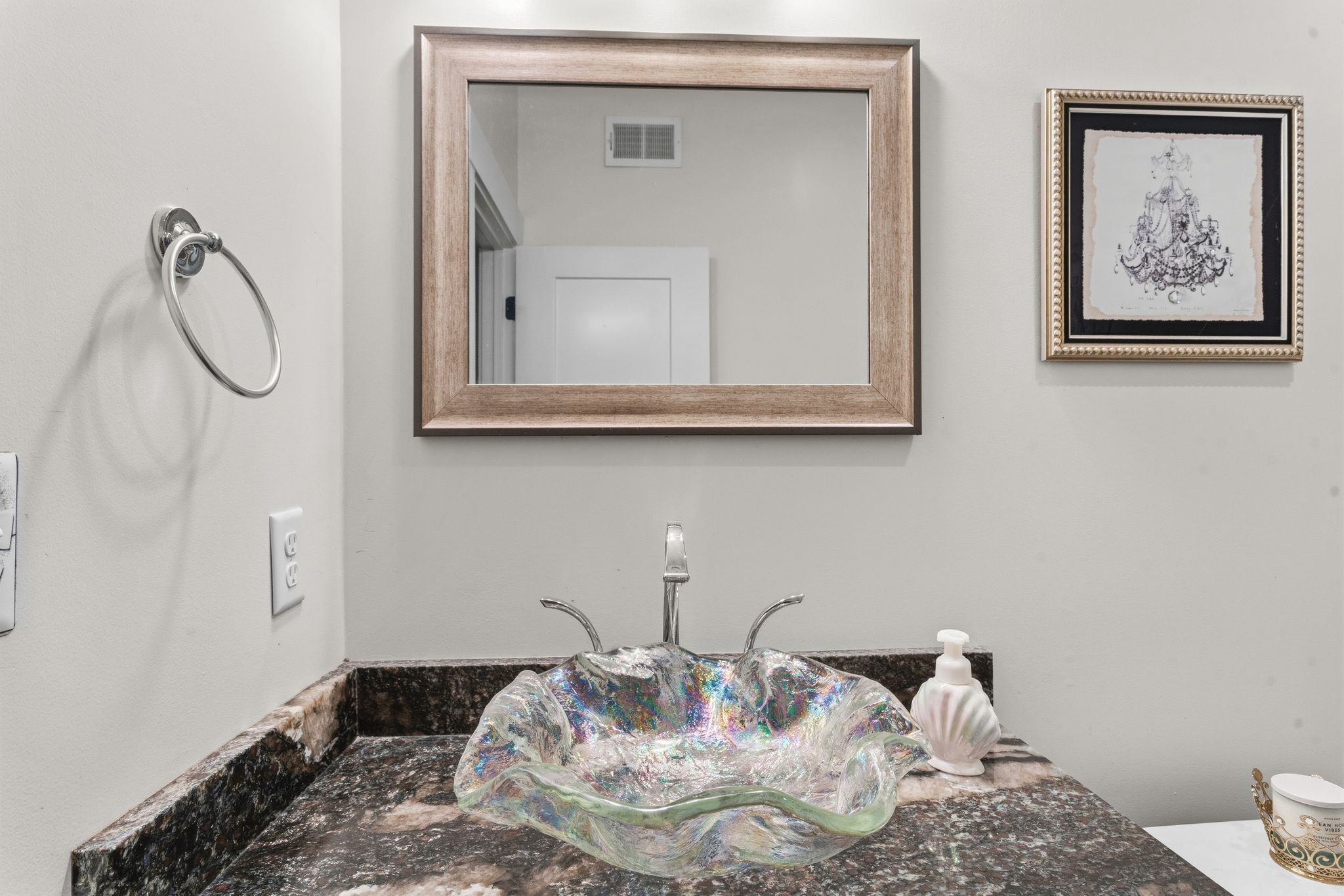  113 Hemingway Lane, Coraopolis, PA 15108 - 物件實景