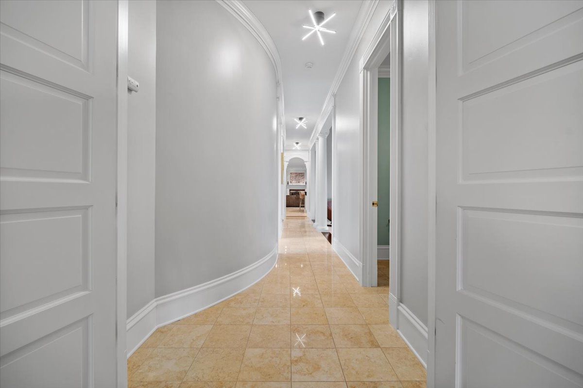 Bloomington, Illinois, 61704, United States, 4 Bedrooms Bedrooms, ,7 BathroomsBathrooms,Residential,For Sale,1941288