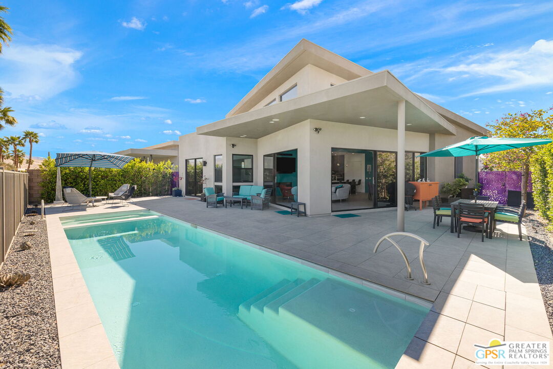 Palm Springs, California, 92262, United States, 3 Bedrooms Bedrooms, ,3 BathroomsBathrooms,Residential,For Sale,1903591