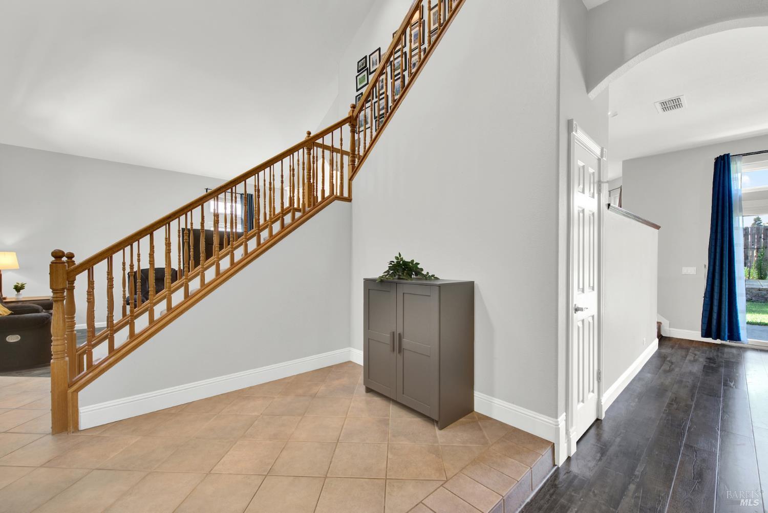 Vacaville, California, 95687, United States, 4 Bedrooms Bedrooms, ,3 BathroomsBathrooms,Residential,For Sale,1856071