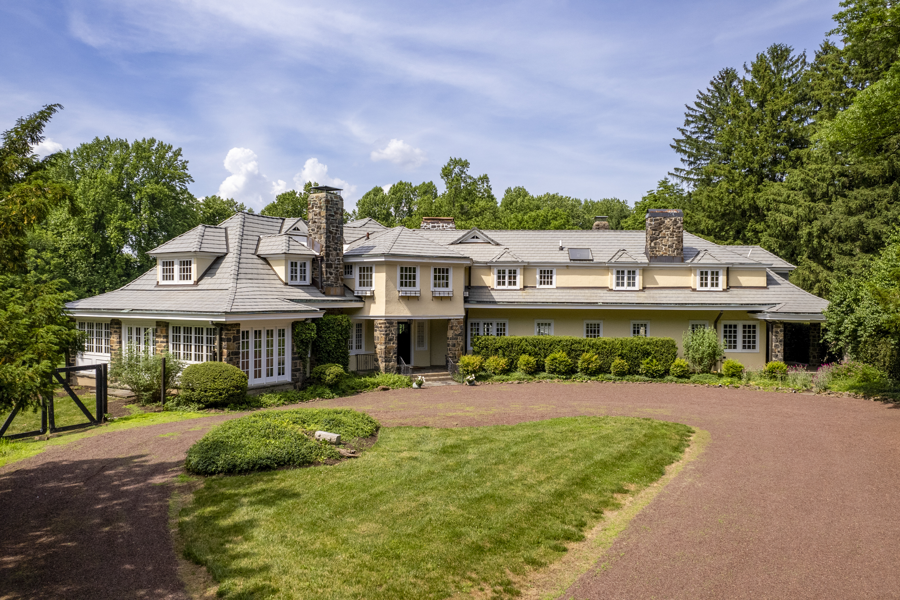  Sprawling Estate with a Rich History and Gorgeous Grounds - 物件實景