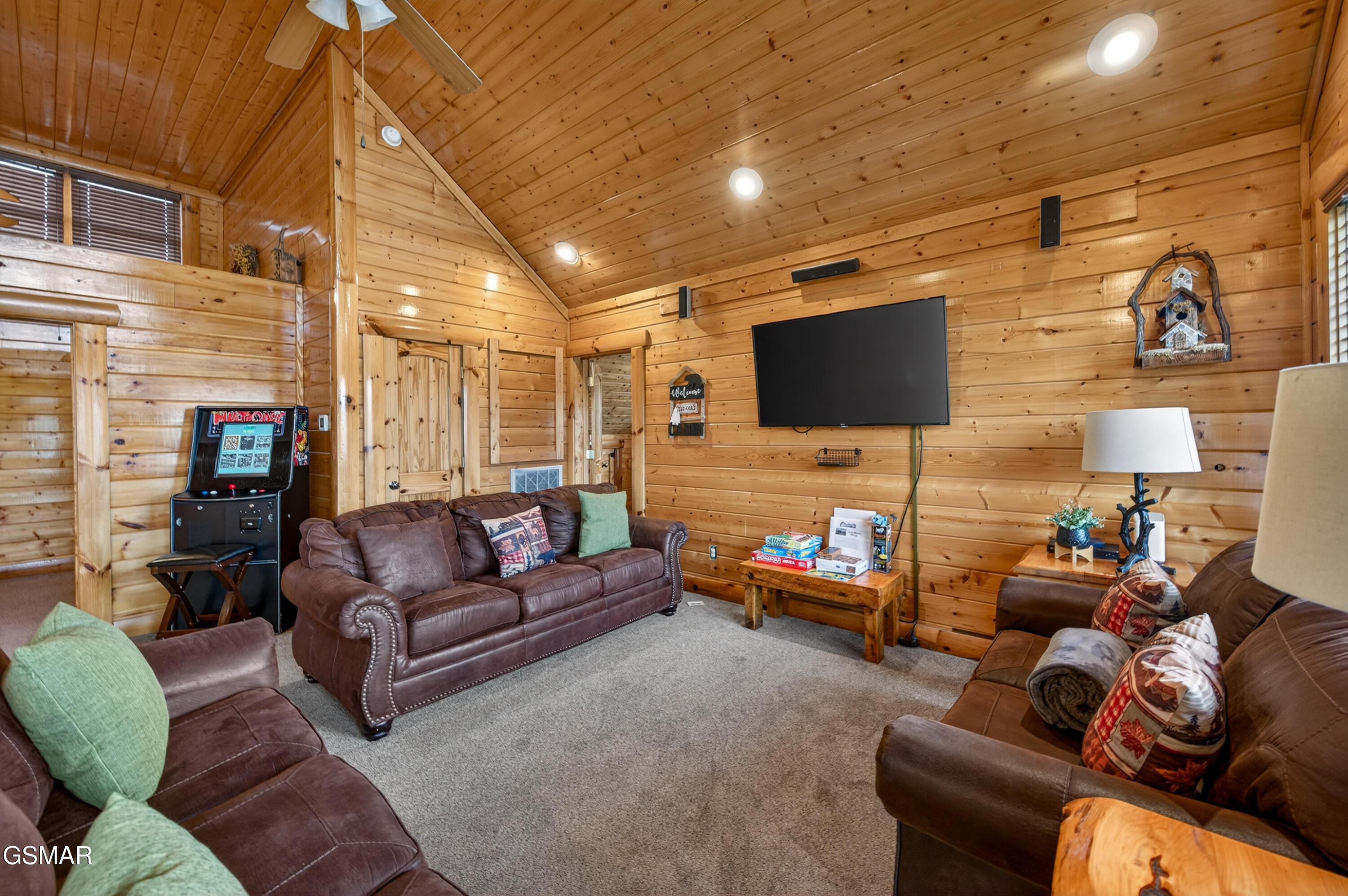 Sevierville, Tennessee, 37862, United States, 3 Bedrooms Bedrooms, ,5 BathroomsBathrooms,Residential,For Sale,2021105