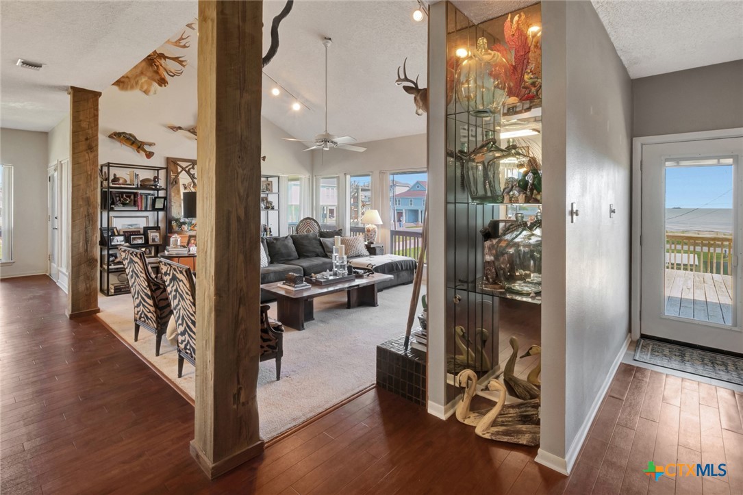 Port O'Connor, Texas, 77982, United States, 5 Bedrooms Bedrooms, ,3 BathroomsBathrooms,Residential,For Sale,1989061