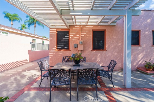 Anaheim, California, 92805, United States, 2 Bedrooms Bedrooms, ,1 BathroomBathrooms,Residential,For Sale,1986125