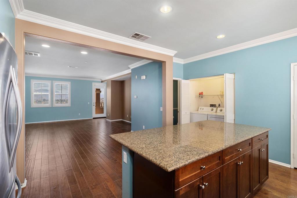Santee, California, 92071, United States, 3 Bedrooms Bedrooms, ,4 BathroomsBathrooms,Residential,For Sale,1907721