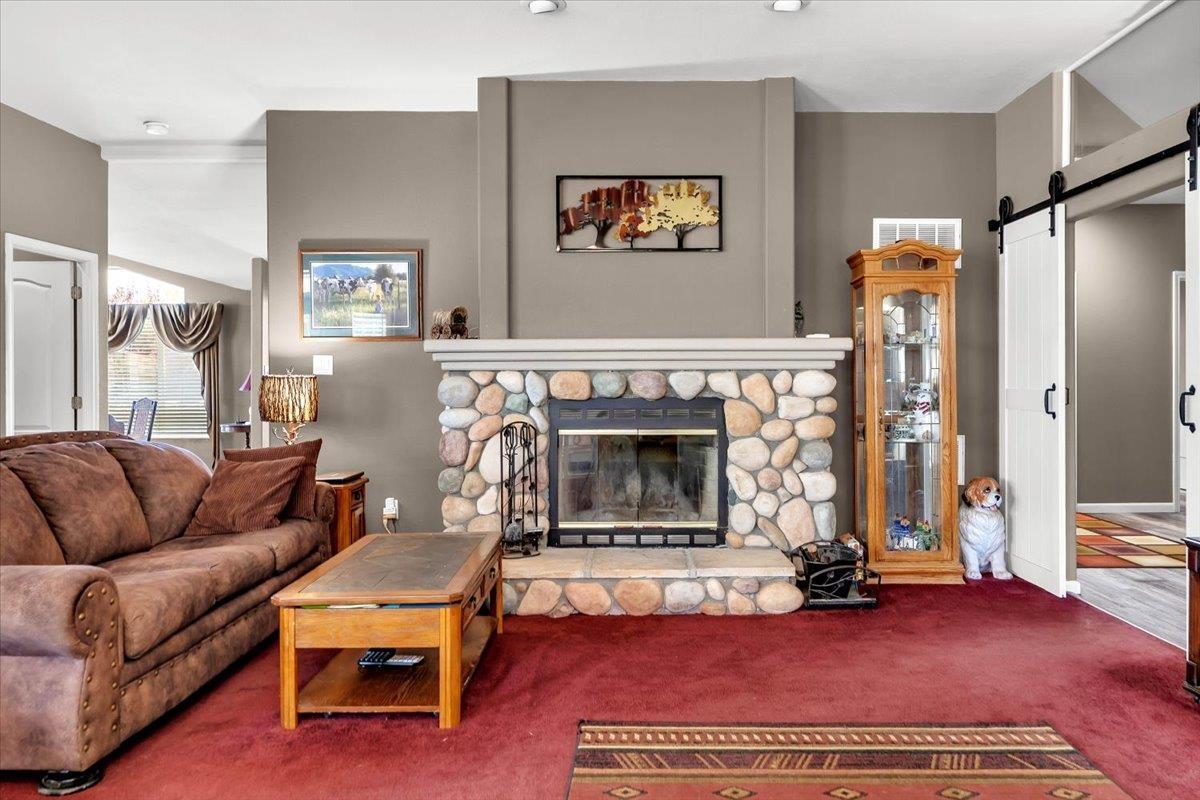 Gerber, California, 96035, United States, 4 Bedrooms Bedrooms, ,3 BathroomsBathrooms,Residential,For Sale,1927248