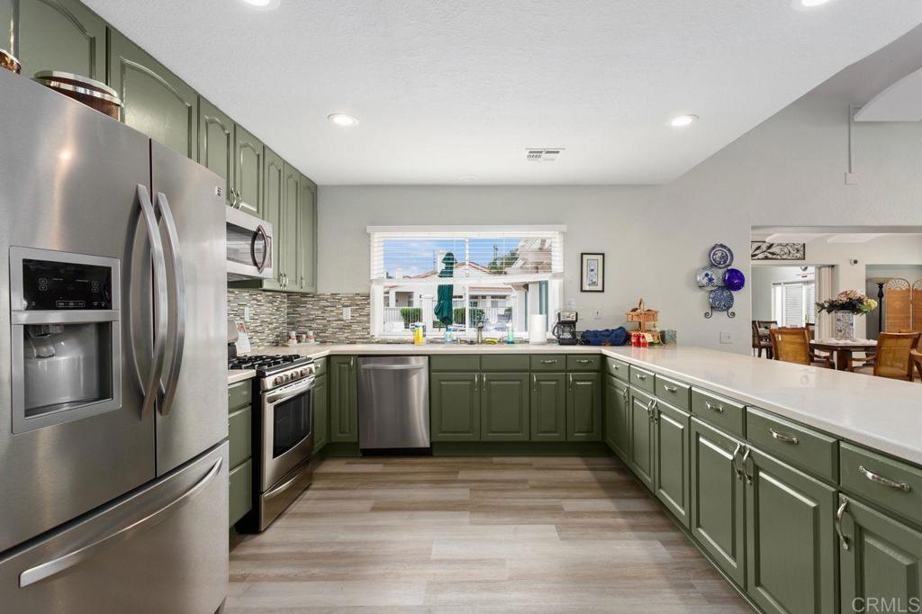Oceanside, California, 92056, United States, 2 Bedrooms Bedrooms, ,2 BathroomsBathrooms,Residential,For Sale,1942226
