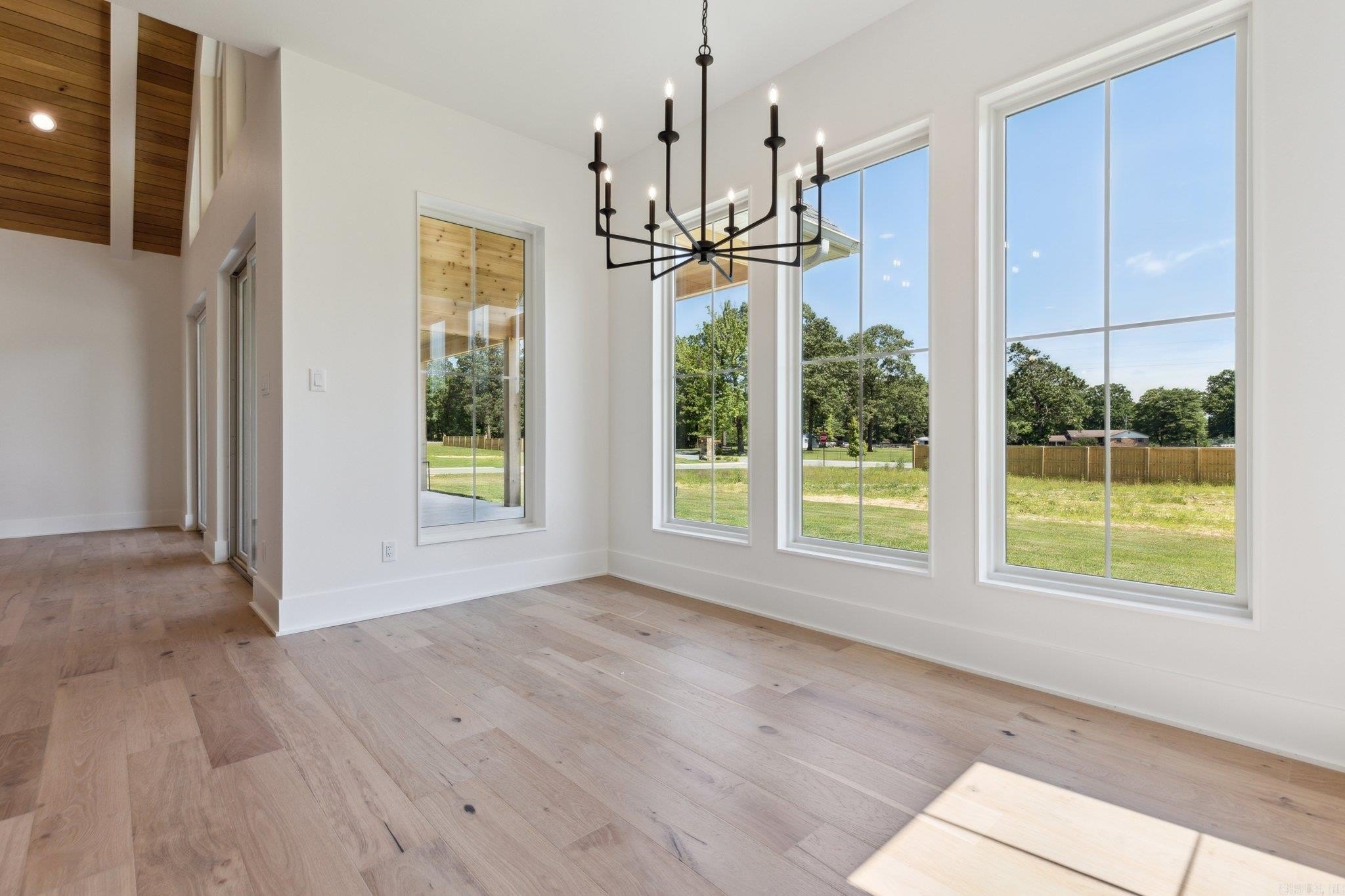 Benton, Arkansas, 72019, United States, 4 Bedrooms Bedrooms, ,4 BathroomsBathrooms,Residential,For Sale,1943395