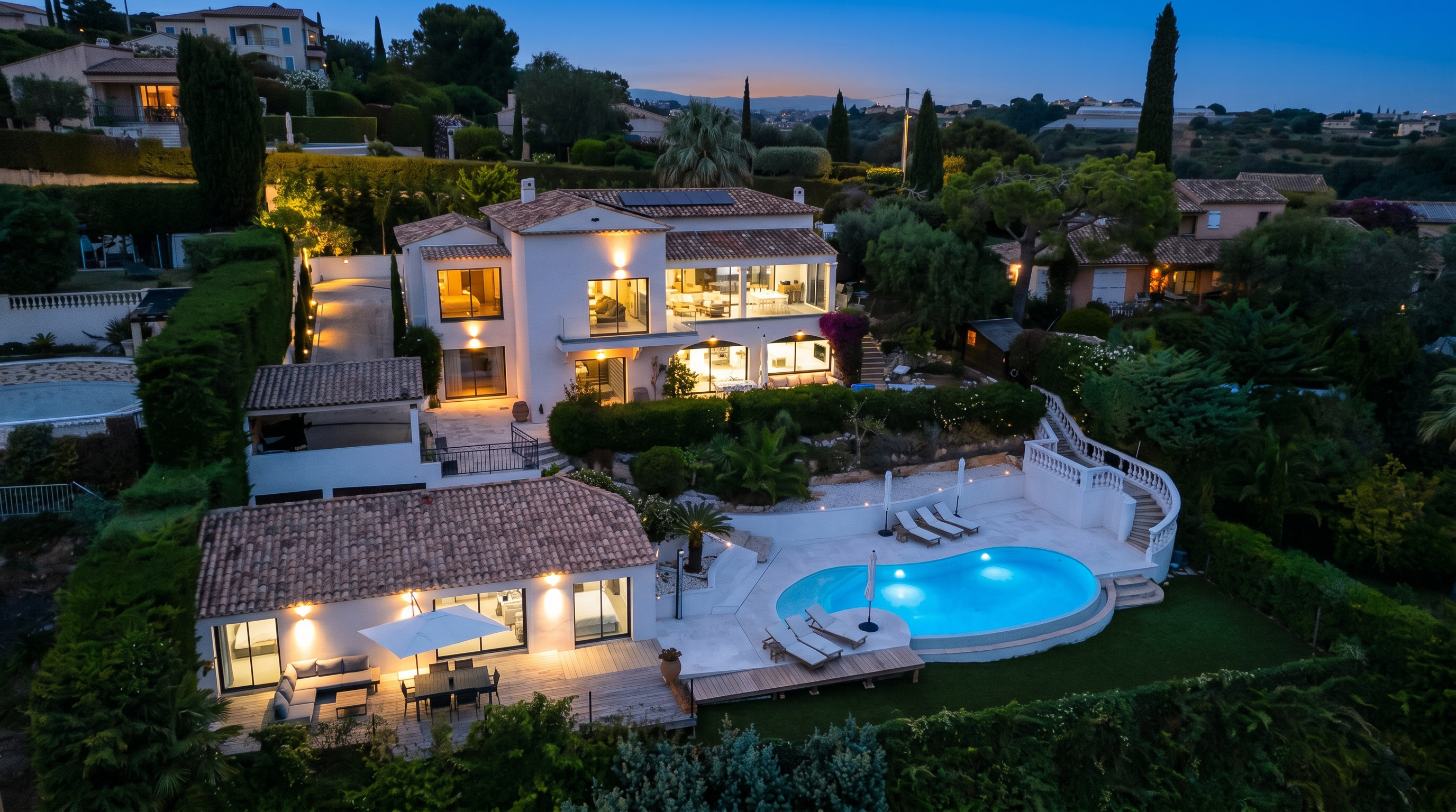  Luxury sea view villa for sale in Cagnes-sur-Mer with guest house - 物件實景