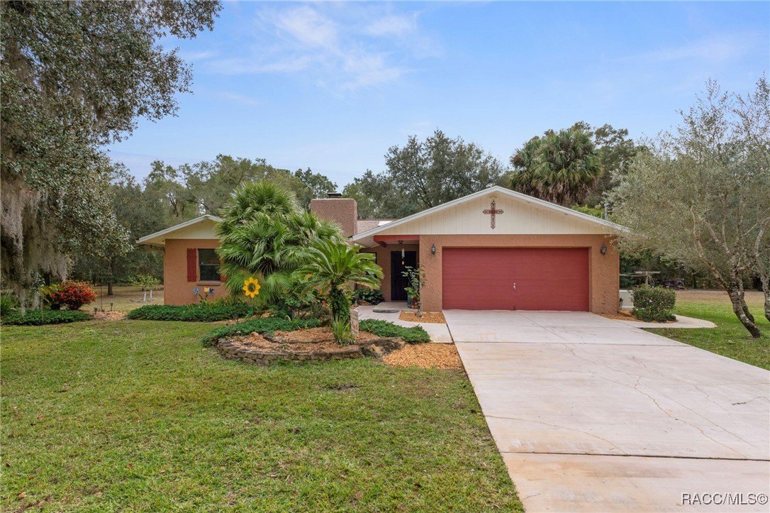 Crystal River, Florida, 34428, United States, 3 Bedrooms Bedrooms, ,2 BathroomsBathrooms,Residential,For Sale,2006221