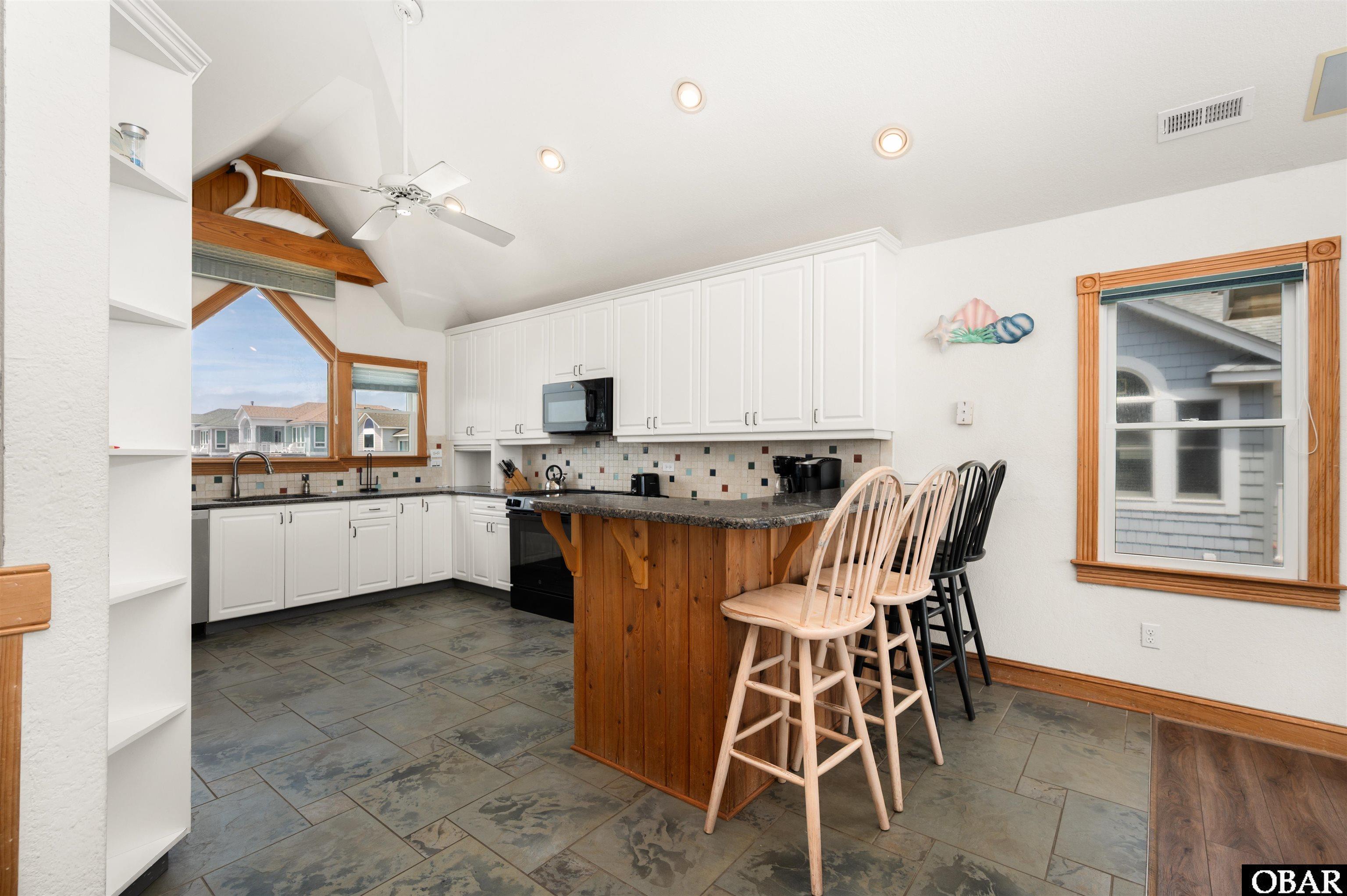 Corolla, North Carolina, 27927, United States, 6 Bedrooms Bedrooms, ,6 BathroomsBathrooms,Residential,For Sale,2048885