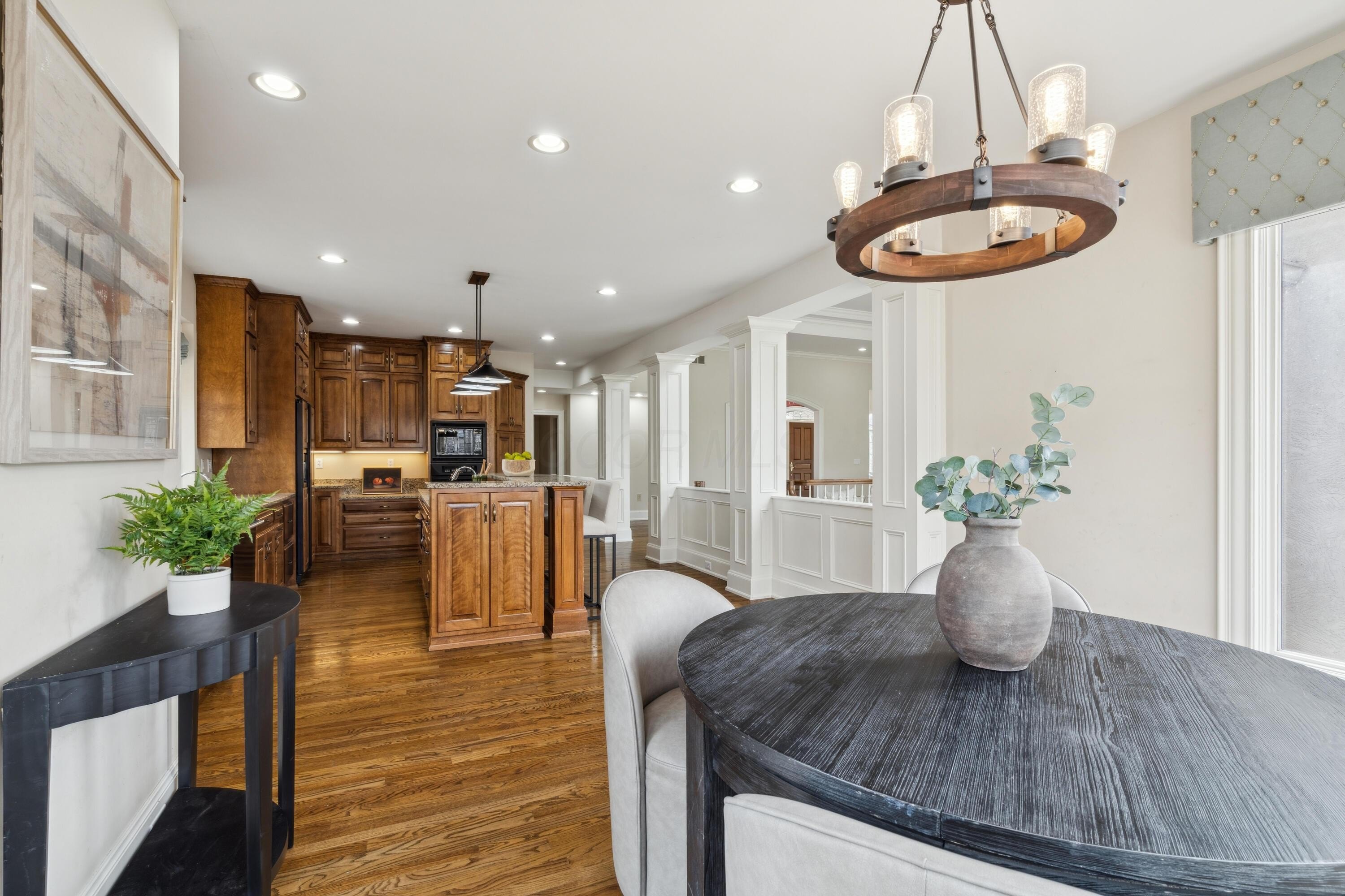 Columbus, Ohio, 43220, United States, 5 Bedrooms Bedrooms, ,5 BathroomsBathrooms,Residential,For Sale,1798291