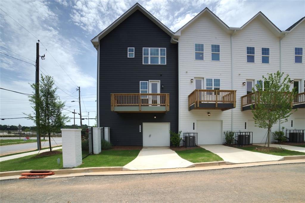 Atlanta, Georgia, 30315, United States, 4 Bedrooms Bedrooms, ,4 BathroomsBathrooms,Residential,For Sale,1997065