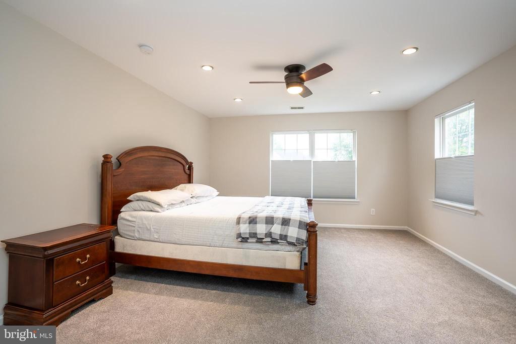 Plainsboro, New Jersey, 08536, United States, 4 Bedrooms Bedrooms, ,3 BathroomsBathrooms,Residential,For Sale,1900525
