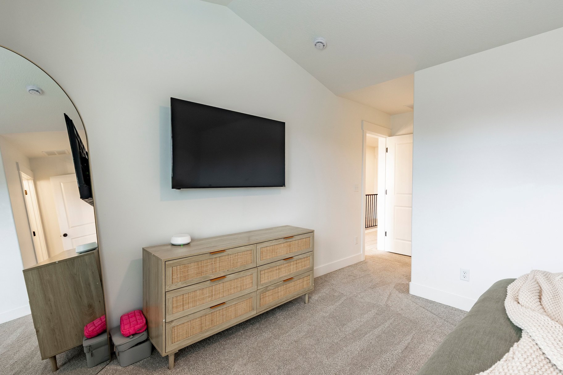  Beautifully Upgraded Townhome - 物件實景