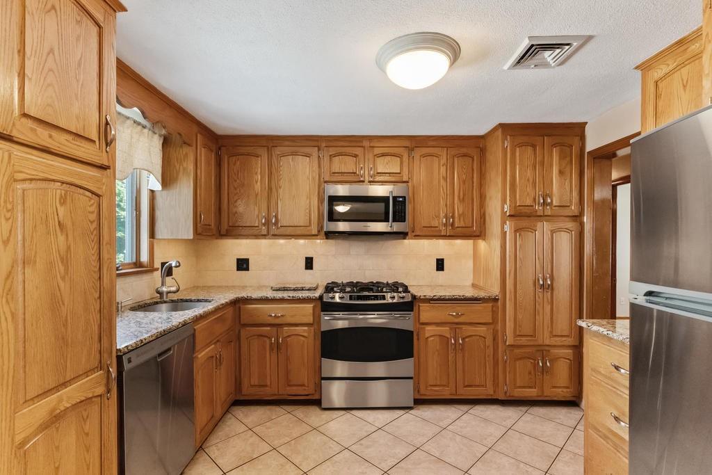 Malden, Massachusetts, 02148, United States, ,Residential,For Sale,1865038