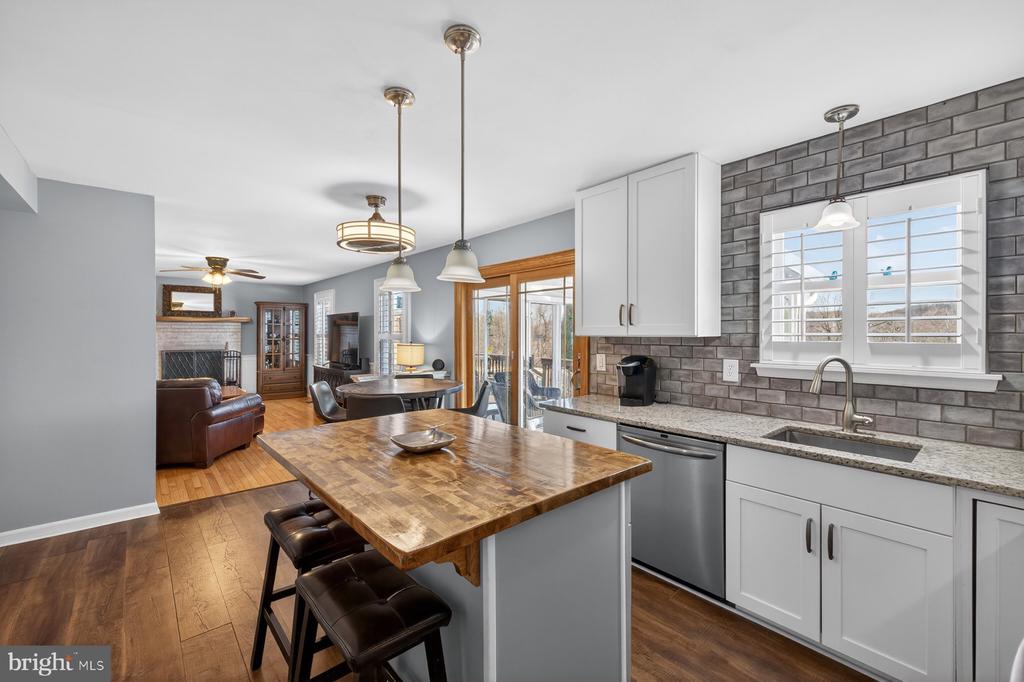 Adamstown, Maryland, 21710, United States, 3 Bedrooms Bedrooms, ,4 BathroomsBathrooms,Residential,For Sale,2012547