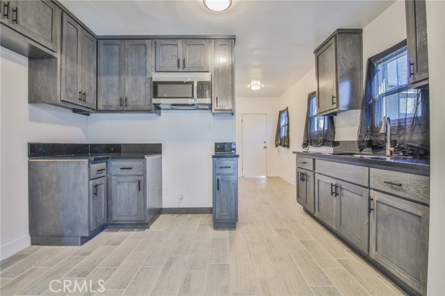 Los Angeles, California, 90003, United States, 2 Bedrooms Bedrooms, ,2 BathroomsBathrooms,Residential,For Sale,2009302