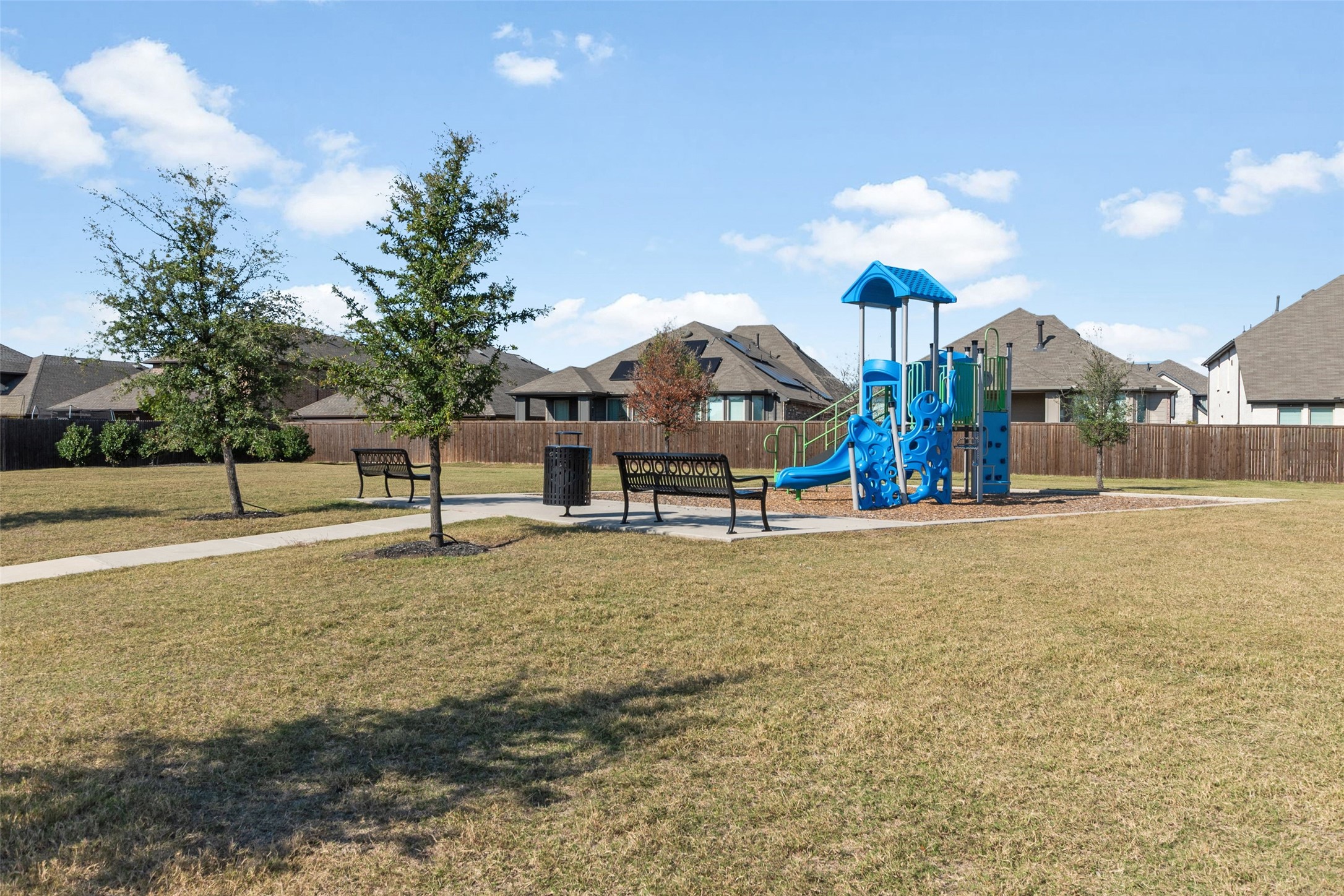 Little Elm, Texas, 75068, United States, 4 Bedrooms Bedrooms, ,4 BathroomsBathrooms,Residential,For Sale,1990975