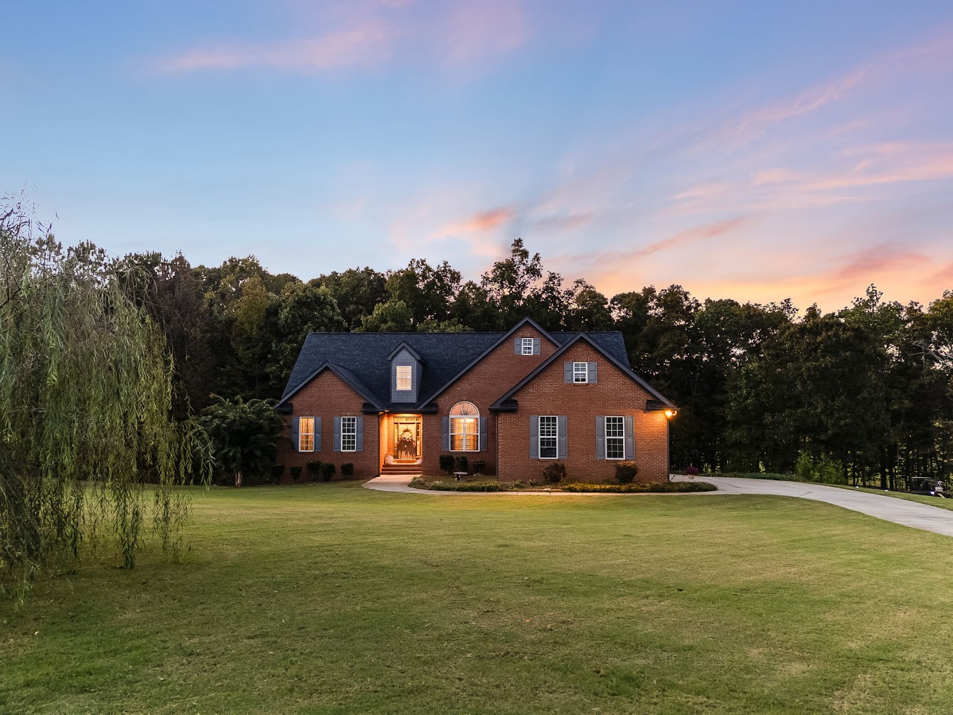 Whitesburg, Georgia, 30185, United States, 4 Bedrooms Bedrooms, ,3 BathroomsBathrooms,Residential,For Sale,1977664