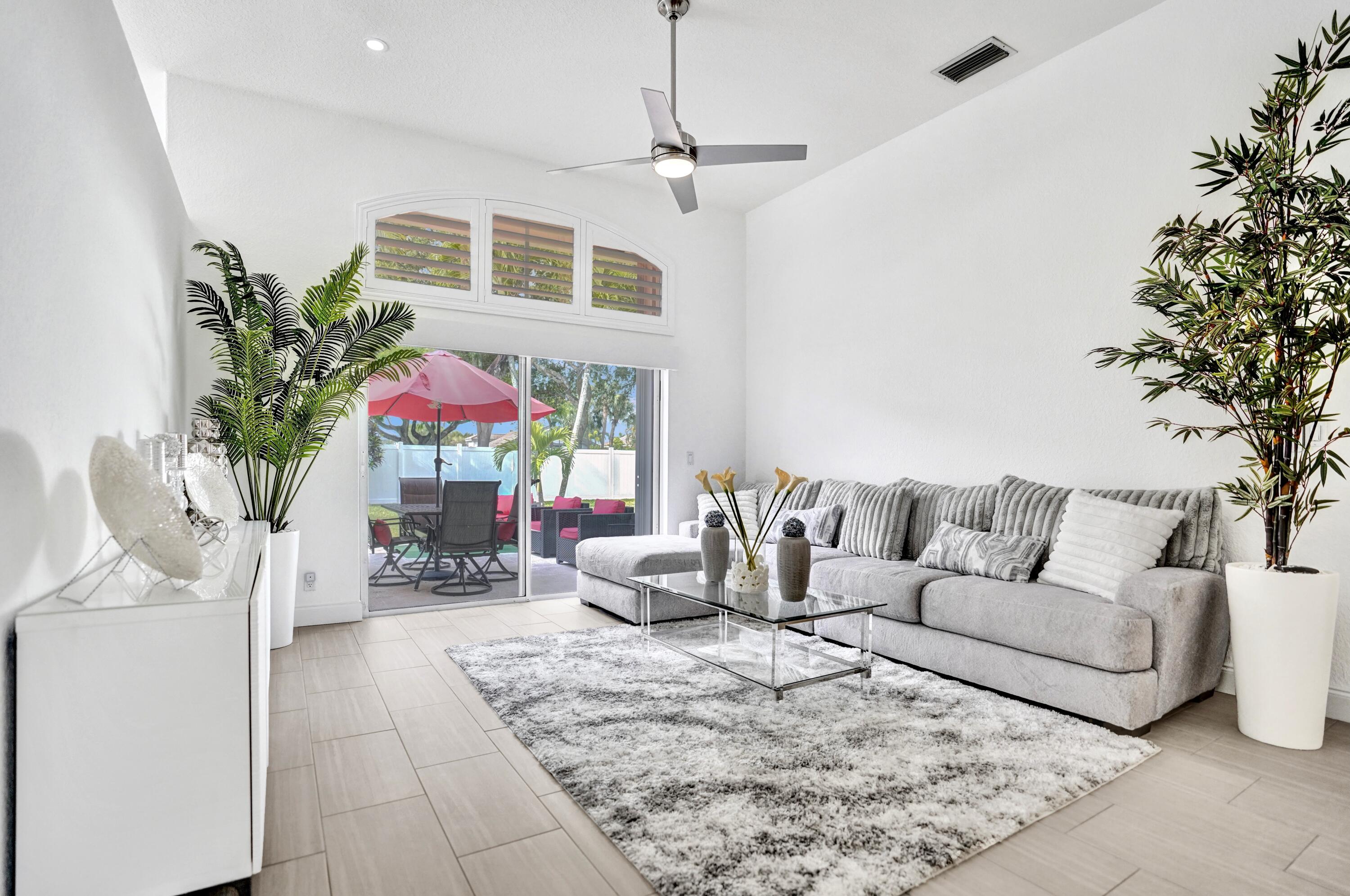 Lake Worth, Florida, 33463, United States, 3 Bedrooms Bedrooms, ,3 BathroomsBathrooms,Residential,For Sale,1905874