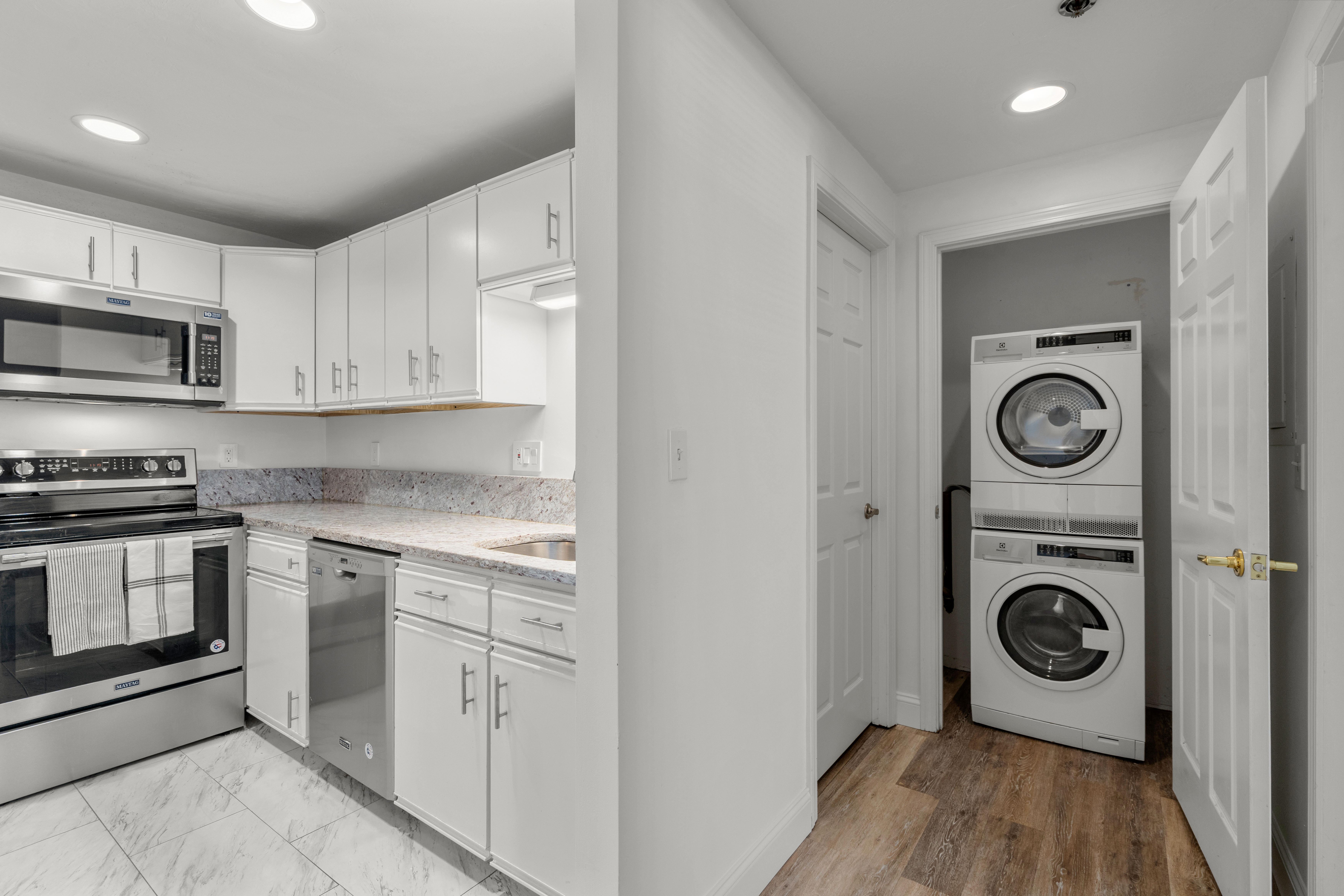  44 Elm, Unit 102, Worcester, MA, 01690 - 物件實景