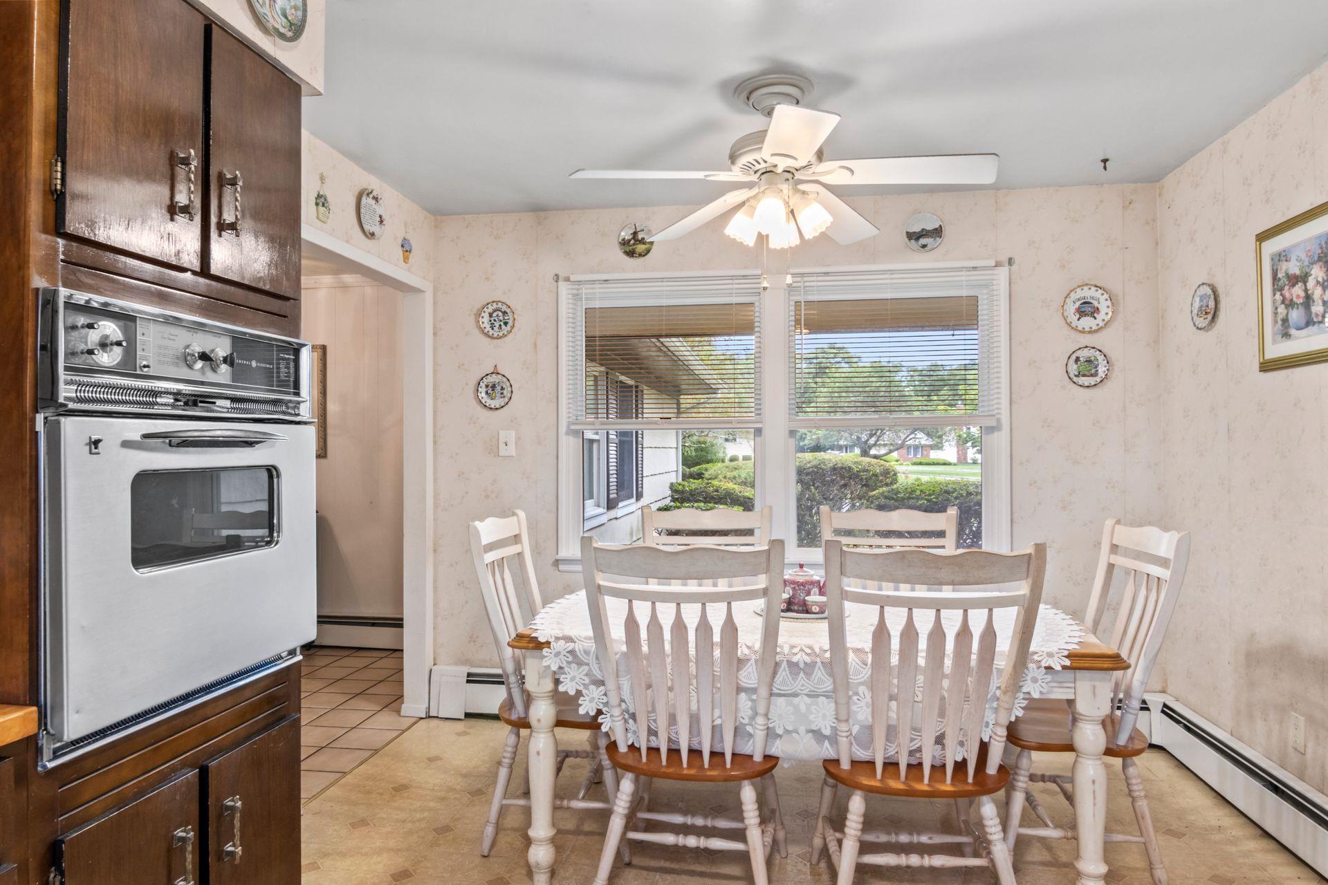 South Setauket, New York, 11720, United States, 3 Bedrooms Bedrooms, ,2 BathroomsBathrooms,Residential,For Sale,1865842