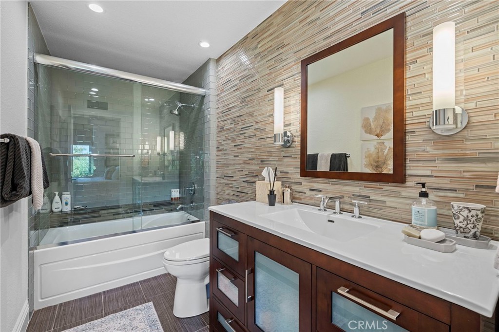 Newport Beach, California, 92660, United States, 3 Bedrooms Bedrooms, ,3 BathroomsBathrooms,Residential,For Sale,1991150